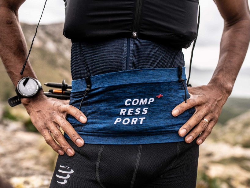 Compressport Unisex Free Belt Pro - Lightweight Running Belt for Men & Women, Blue (CU00011B_500) - Perfect for Jogging, Hiking & Travel Accessories