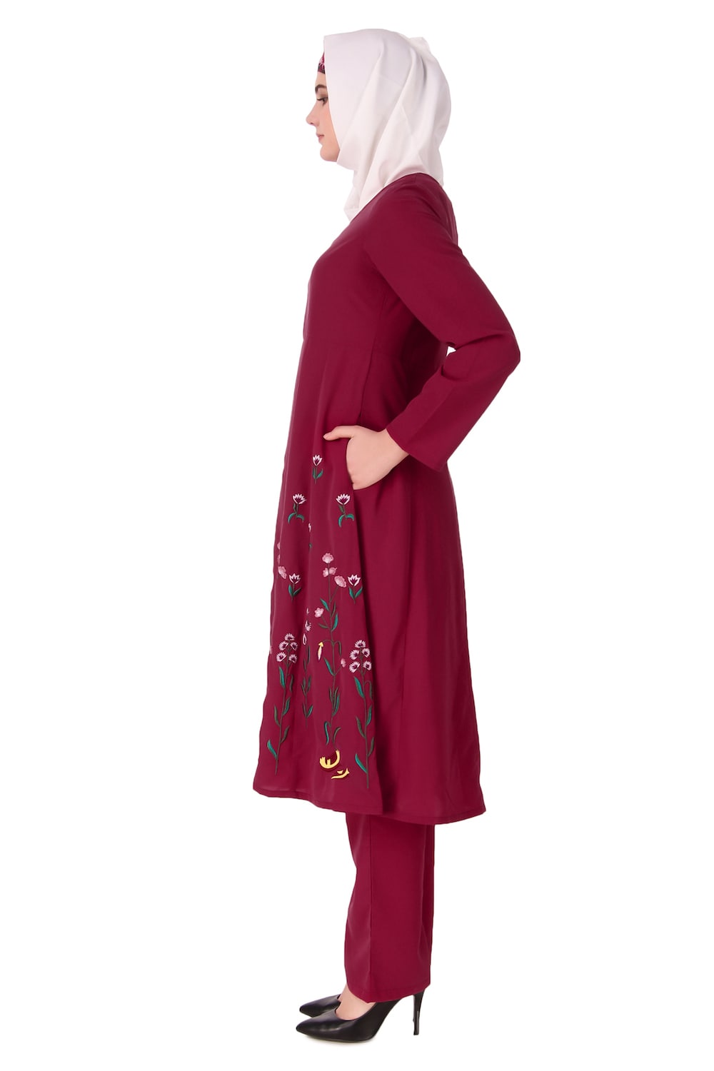 Exquisite Embroidered Multi-Panel Salwar Kameez for Women | Traditional Indian Ethnic Dress | Perfect for Weddings, Festivals & Special Occasions