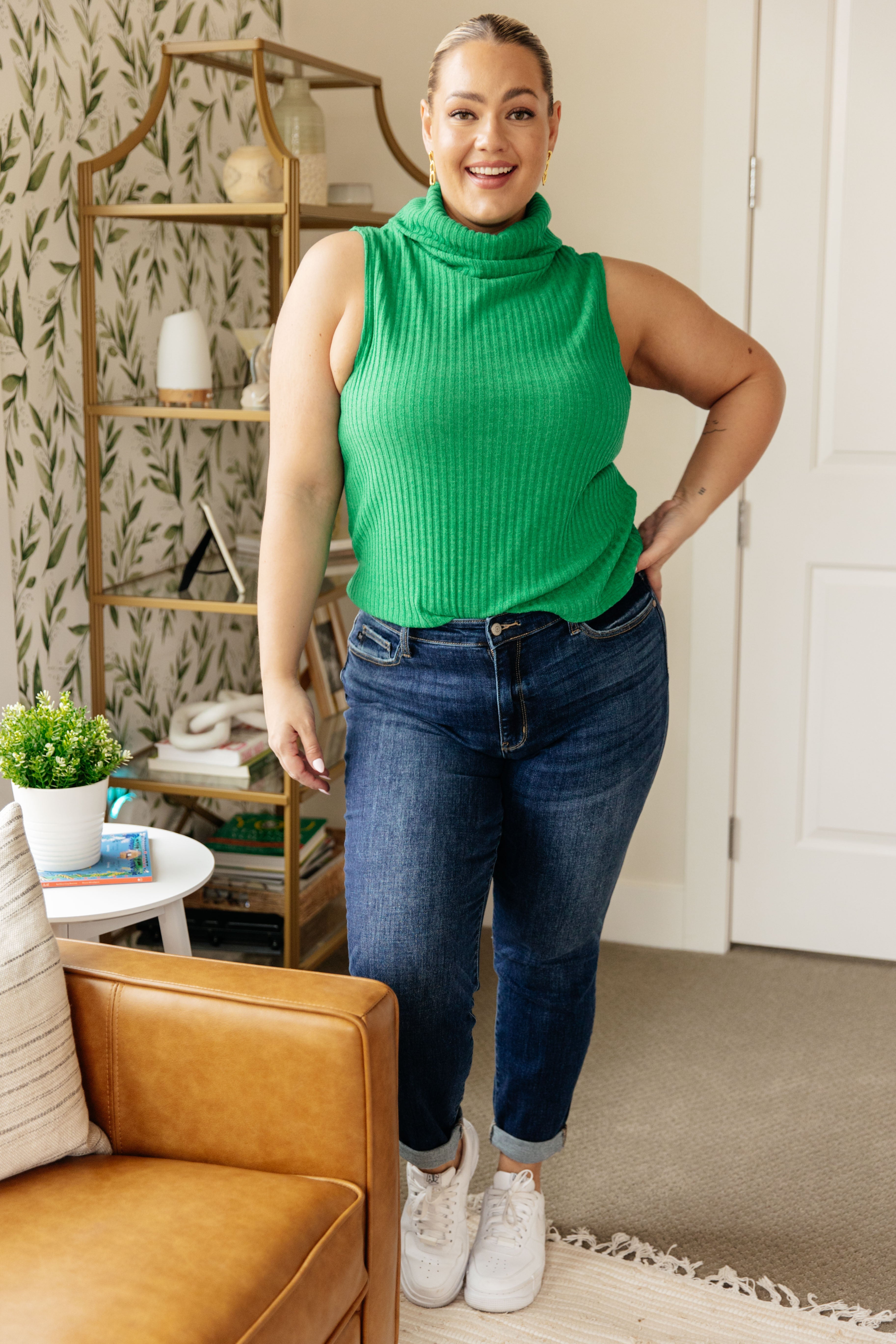Women's Sleeveless Turtleneck Sweater - Slim Fit Knit Pullover Top for Layering | Perfect for Office Wear, Date Night & Fall Fashion Outfits