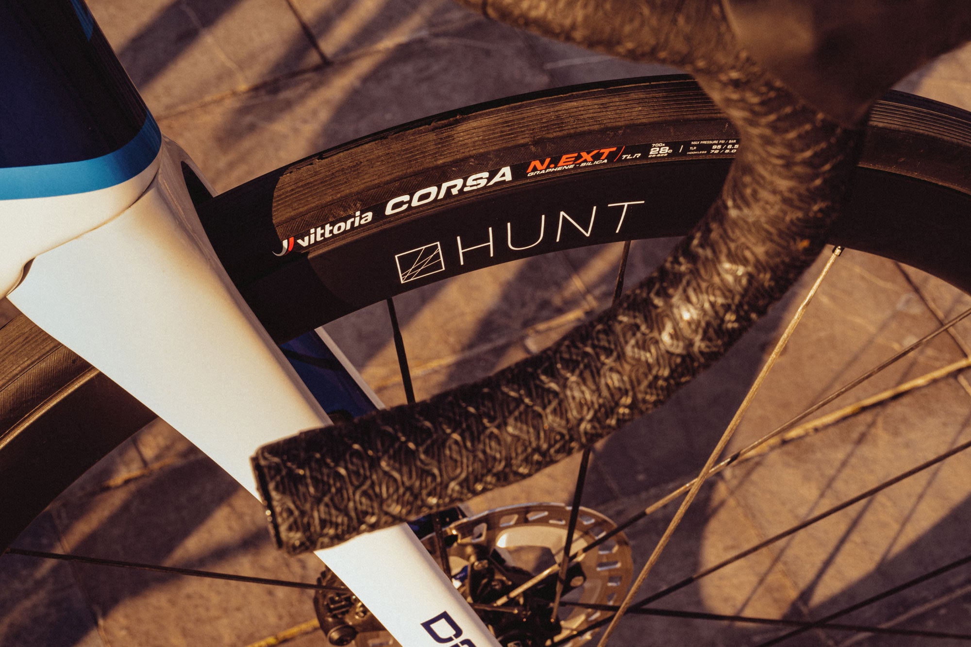 HUNT 44 UD Carbon Spoke Disc Wheelset - Lightweight Road Bike Wheels for Racing & Performance Cycling | Perfect for Road Racing, Triathlons & Endurance Rides