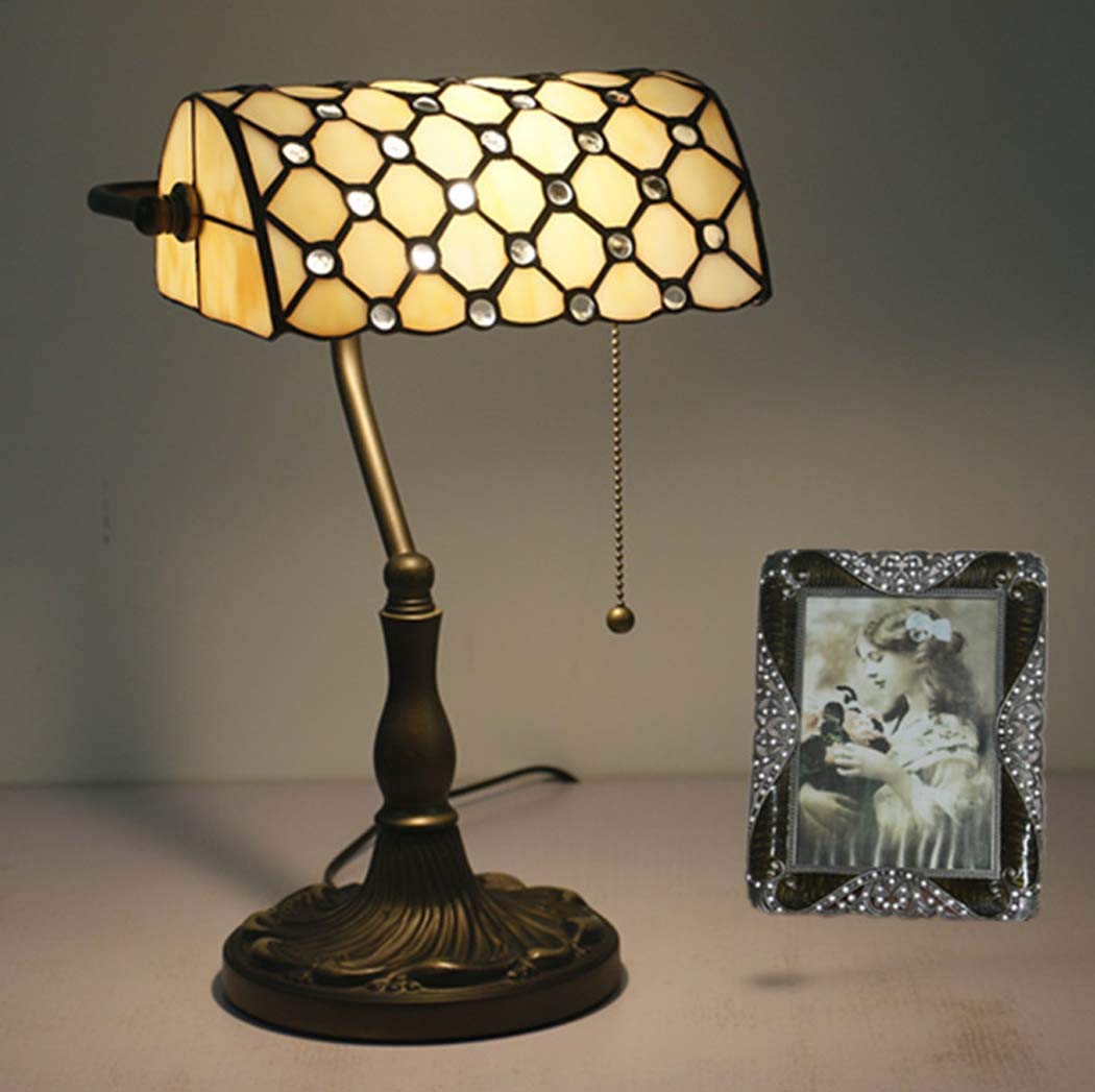 Tiffany Style Banker Table Lamp - Antique Handmade Stained Glass Shade Desk Lamp with Pull Chain, Zinc Alloy Base, E27 Socket (110-240V), 27.39cm Height, Beige - Perfect for Bedroom Nightstand, Office Desk, and Living Room Decor
