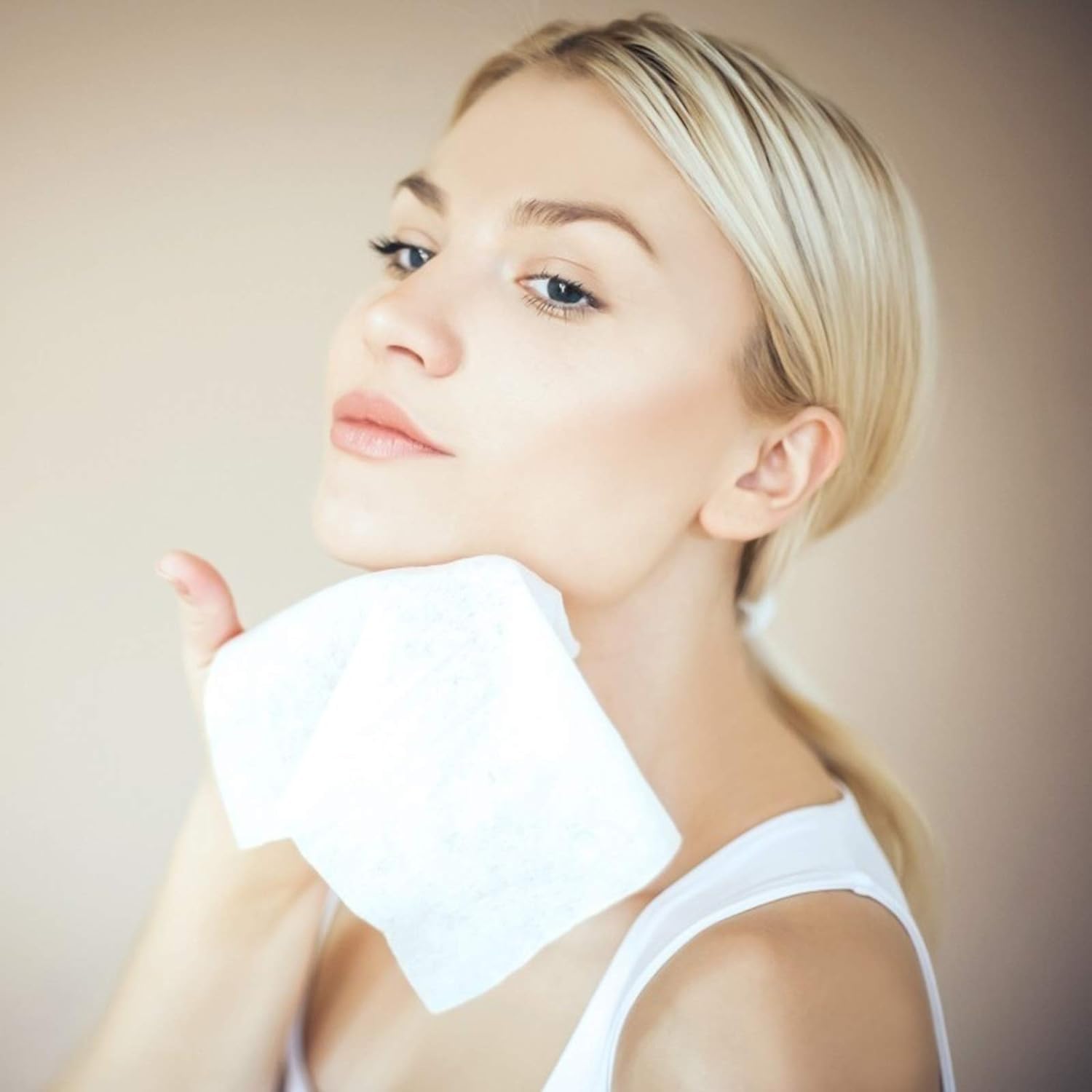 Mini Compressed Cotton Towels | Disposable Travel Wipes | Portable Compact Coin-Sized Tissues for Camping, Hiking & Outdoor Sports | Perfect for Travel, Gym & Emergency Kits