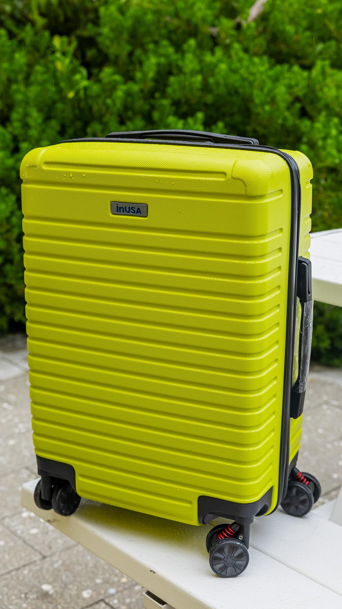InUSA DEEP 20 Inch Carry On Hardside Luggage with GEL Handle - Spinner Wheels & Studs | Lightweight Travel Suitcase for Business Trips & Vacations | Perfect for Airplane Cabin & Weekend Getaways
