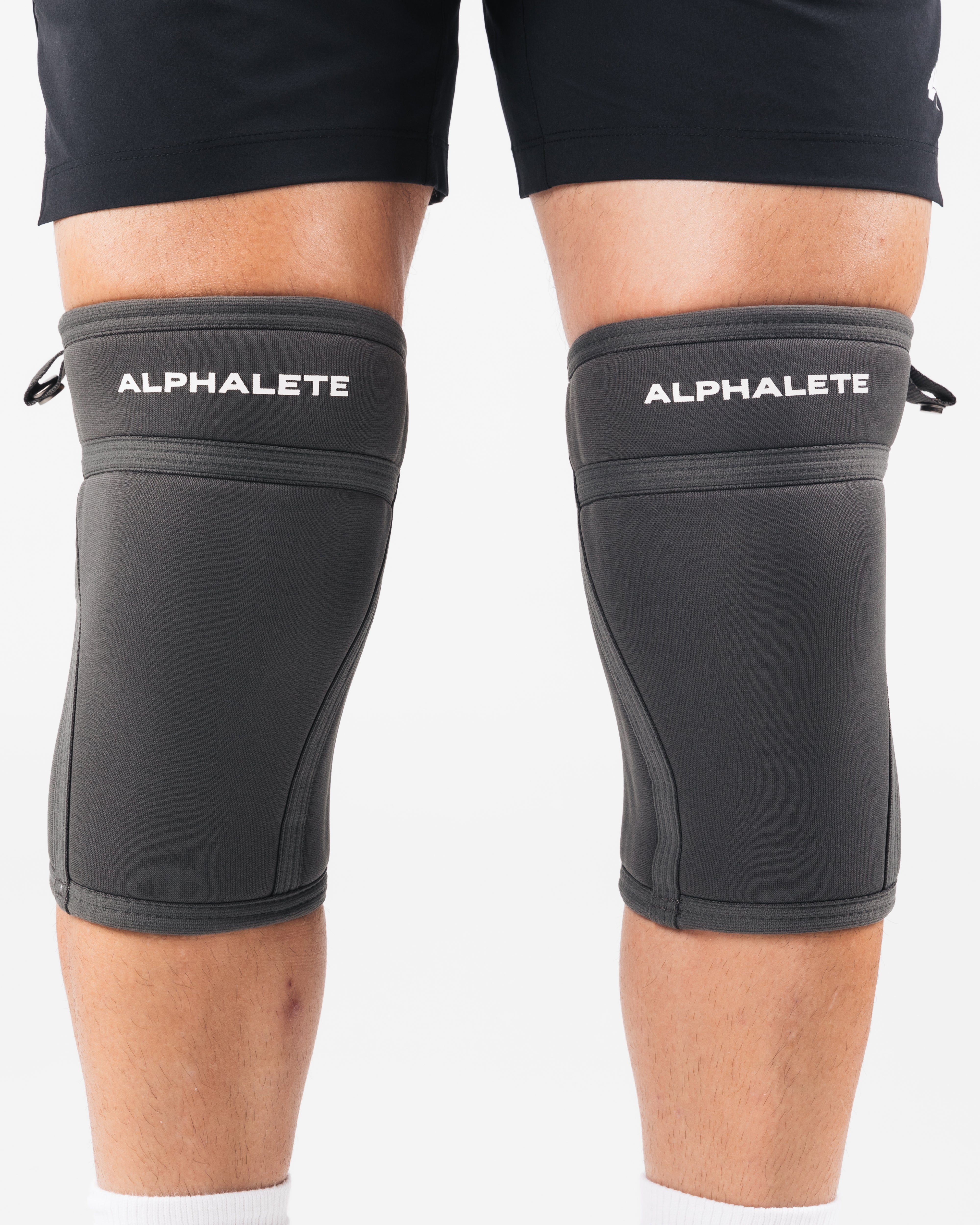 Best Knee Sleeves for Workout & Weightlifting - Compression Support for CrossFit, Powerlifting & Gym - Pain Relief & Joint Protection (Black) - Ideal for Fitness Enthusiasts & Athletes