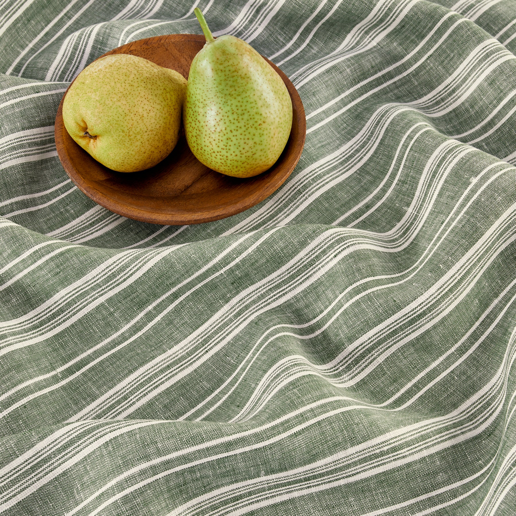 Chelsea Stripe Table Throw - Elegant Striped Table Cover for Dining & Decor - Perfect for Home, Parties & Holiday Decorations