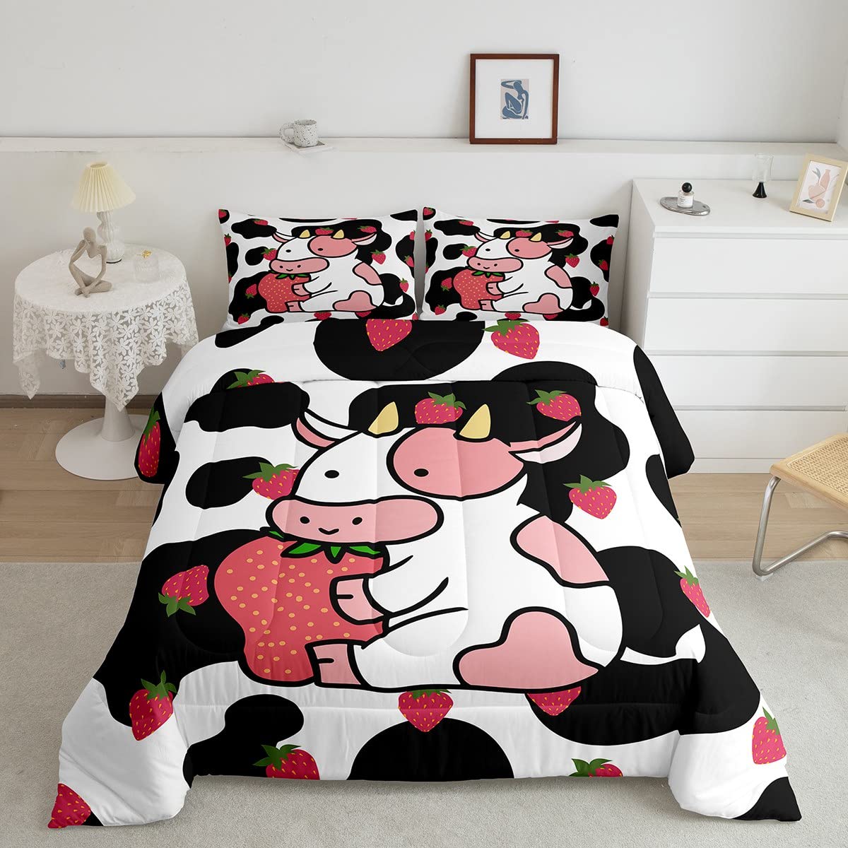 Kids Twin Size Milkshake Cow Comforter Set - Pink Cute Cattle & Strawberry Print Bedding for Girls Room | Kawaii Girly Style Milk Cow Fur Pattern Quilt with Pillowcase | Perfect for Nursery, Bedroom Decor & Sleepovers