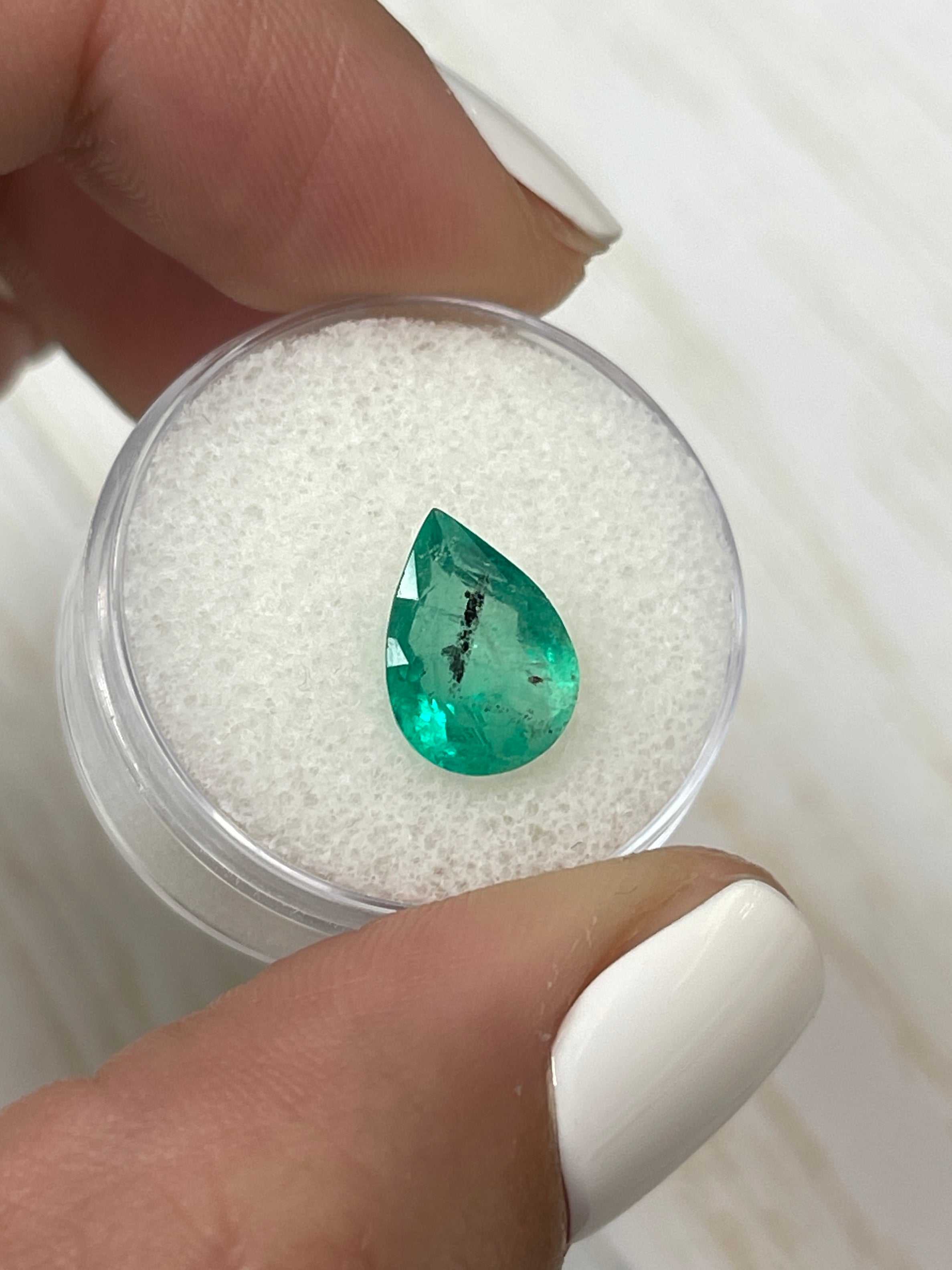 2.77 Carat Natural Green Colombian Emerald Pear Cut Loose Gemstone for Jewelry Making - Engagement Rings, Necklaces & Earrings