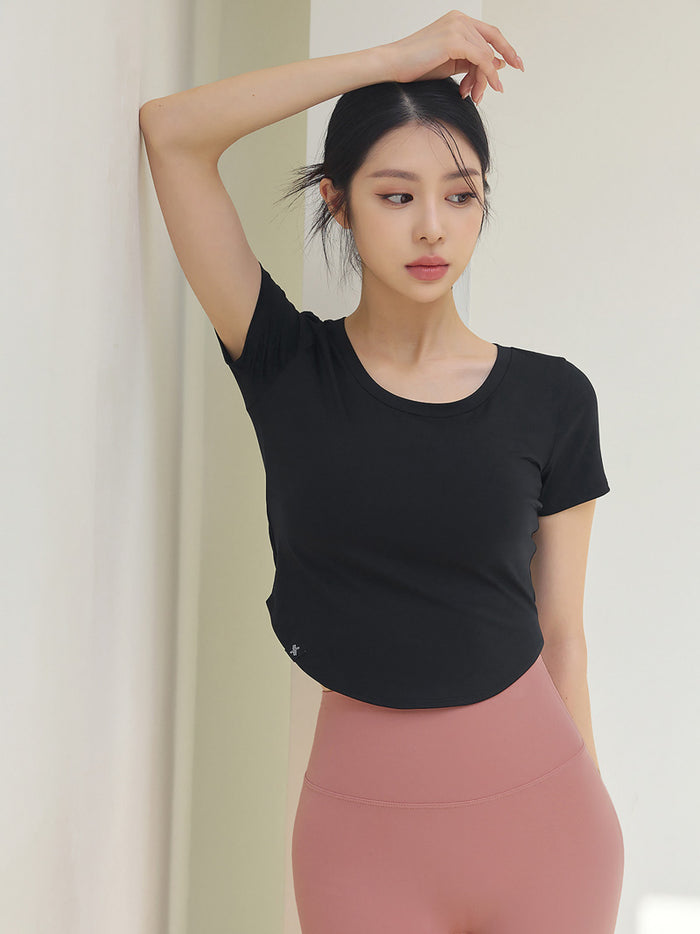 XELLA™ Women's Lightweight Round Neck Crop Top - Trendy Summer Tops for Casual Wear, Beach Outfits & Street Style Fashion