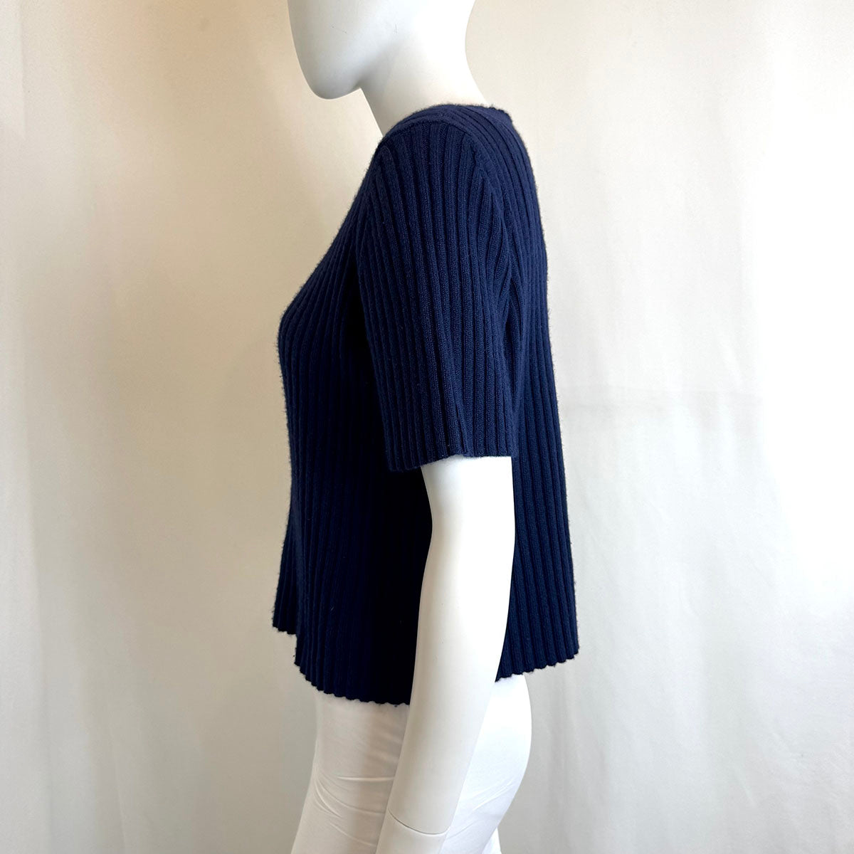 The Row Women's Cashmere Sweater - Soft & Cozy Winter Pullover for Casual & Office Wear | Perfect for Layering & Cold Weather