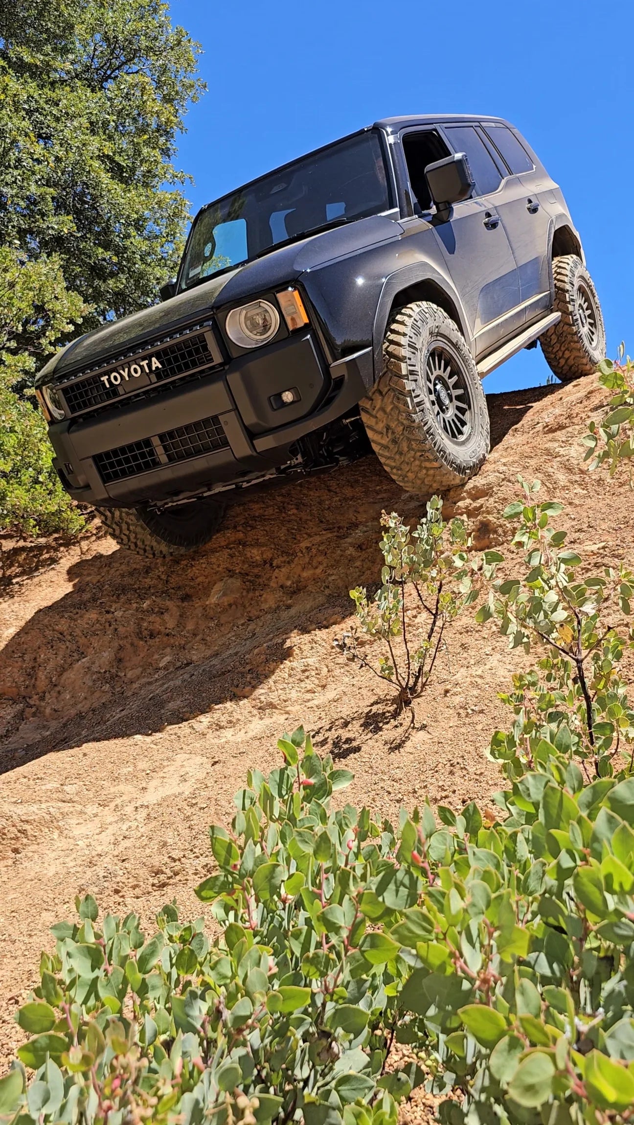 2024+ Toyota Land Cruiser 250 Heavy Duty Rock Slider Steps - Off-Road Protection & Side Steps - Perfect for Trail Riding & Daily Driving