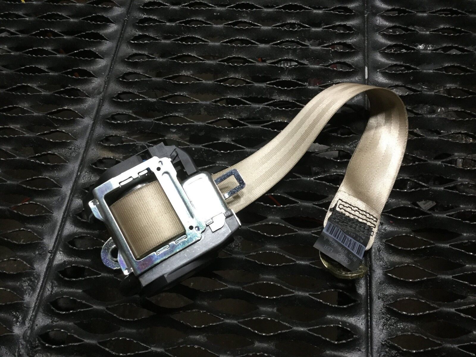 2003-2006 Audi A4 B6 Rear Left Seat Belt Retractor OEM Replacement Part - Perfect for Car Safety Repairs & Restoration Projects