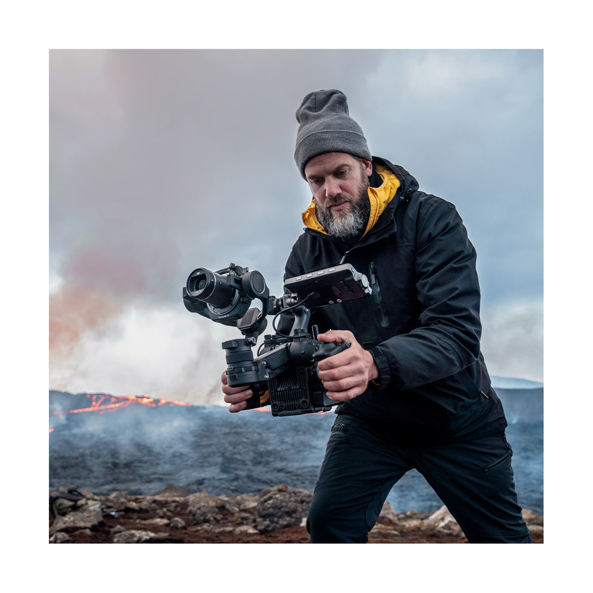 DJI Ronin 4D 8K Cinema Camera Combo Kit with DL PZ 17-28mm T3.0 ASPH Lens - 4-Axis Stabilization for Professional Filmmaking, Vlogging, and Live Streaming