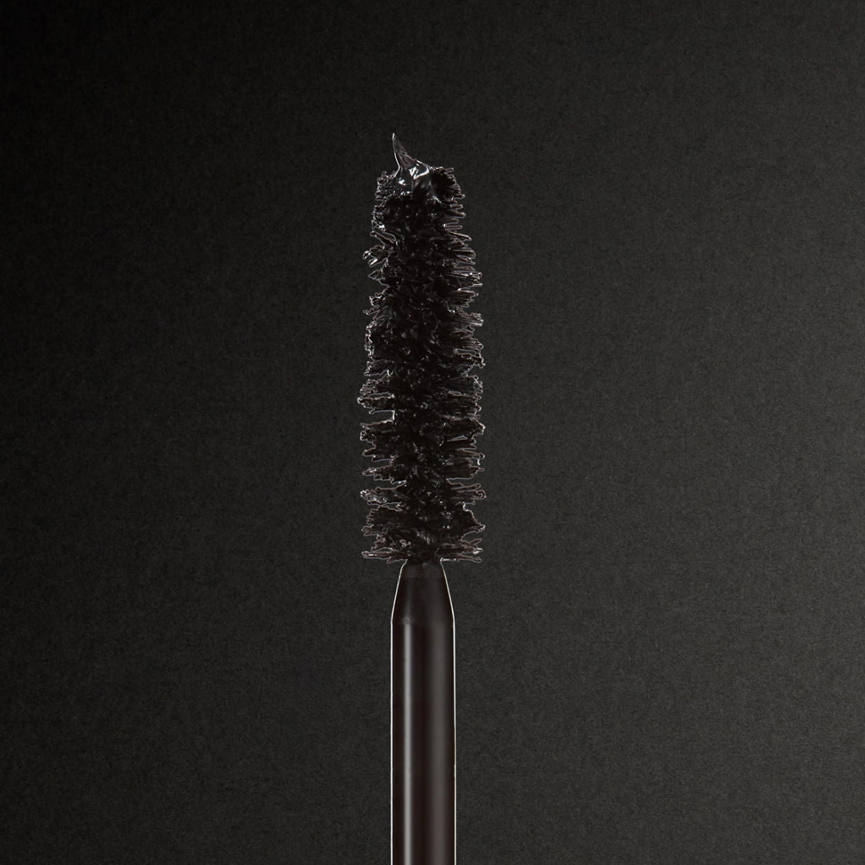 Glamolash XXL Black Mascara - Volumizing & Lengthening Waterproof Eyelash Enhancer for Dramatic Lashes | Perfect for Parties, Weddings & Everyday Glam