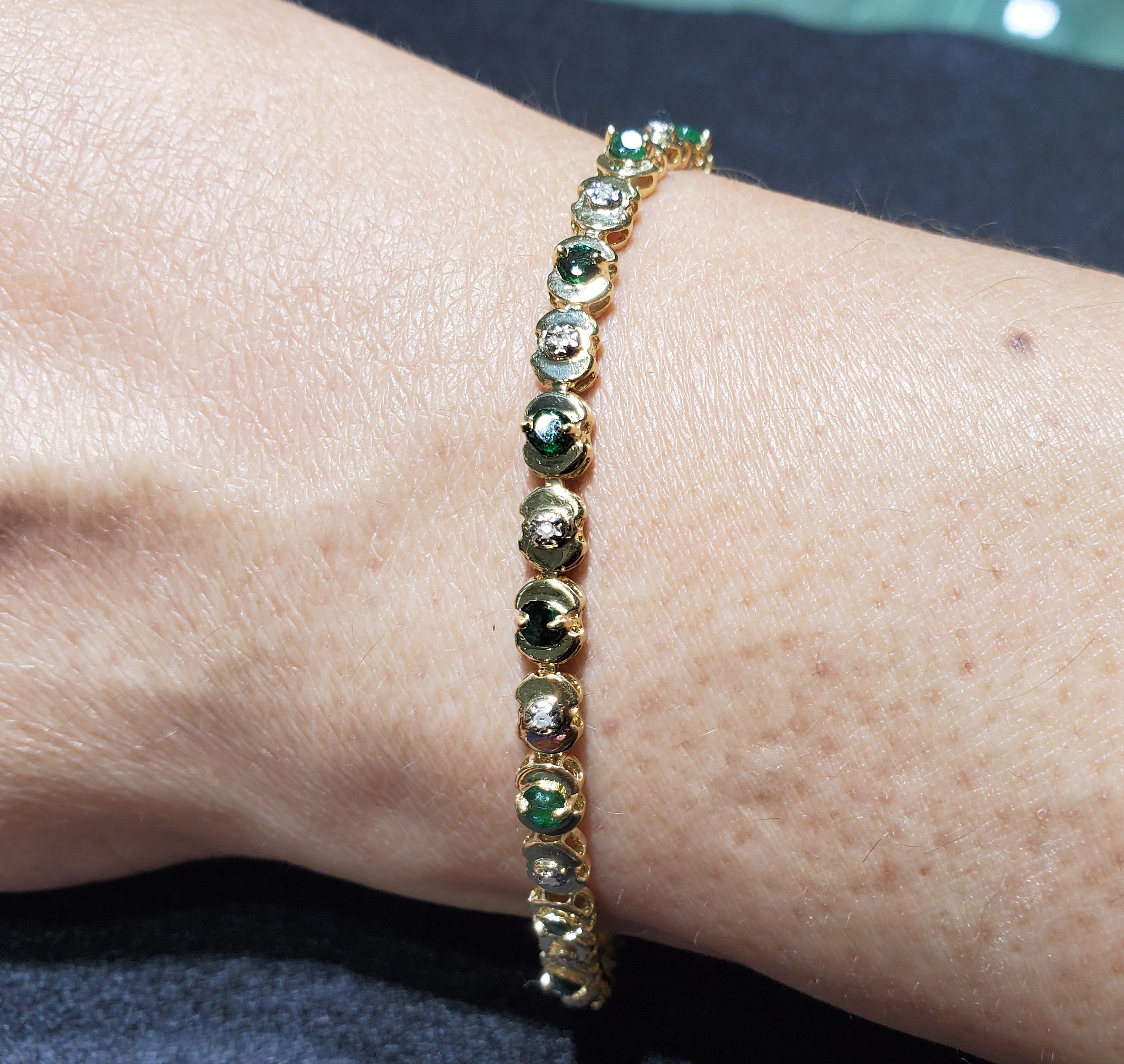 2 Carat Emerald & Diamond Tennis Bracelet in 14K Yellow Gold - Elegant Jewelry for Weddings, Parties & Special Occasions