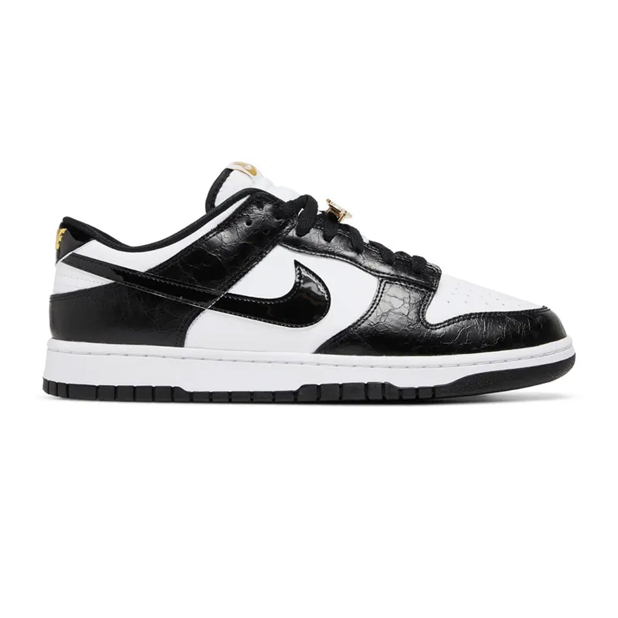 Nike Dunk Low SE 'World Champs Black White' Basketball Shoes (2022) - Stylish Sneakers for Streetwear, Casual Outfits & Sports Performance