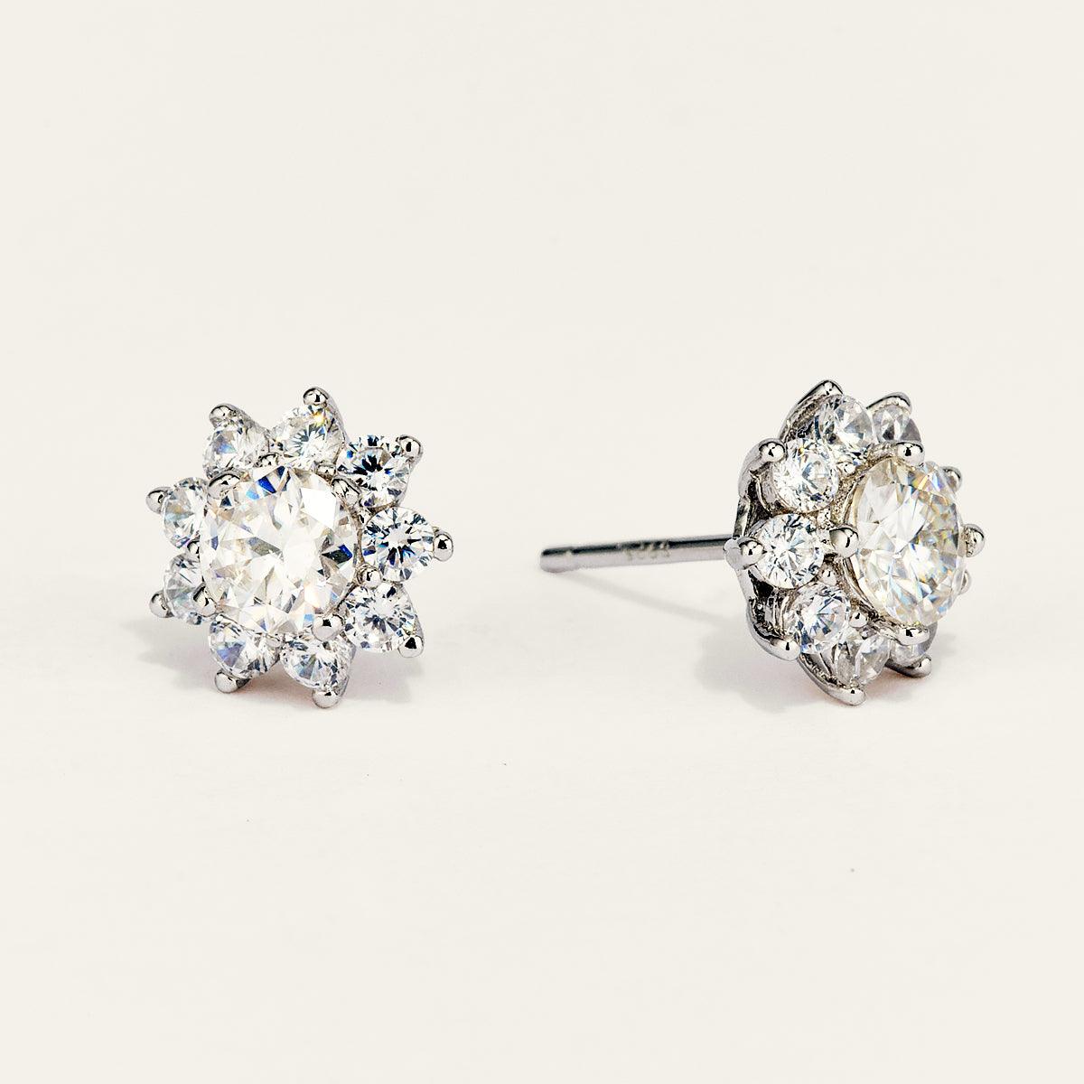 Stunning 14K Gold Sunflower Moissanite Stud Earrings for Women – Perfect for Everyday Wear, Weddings & Special Occasions