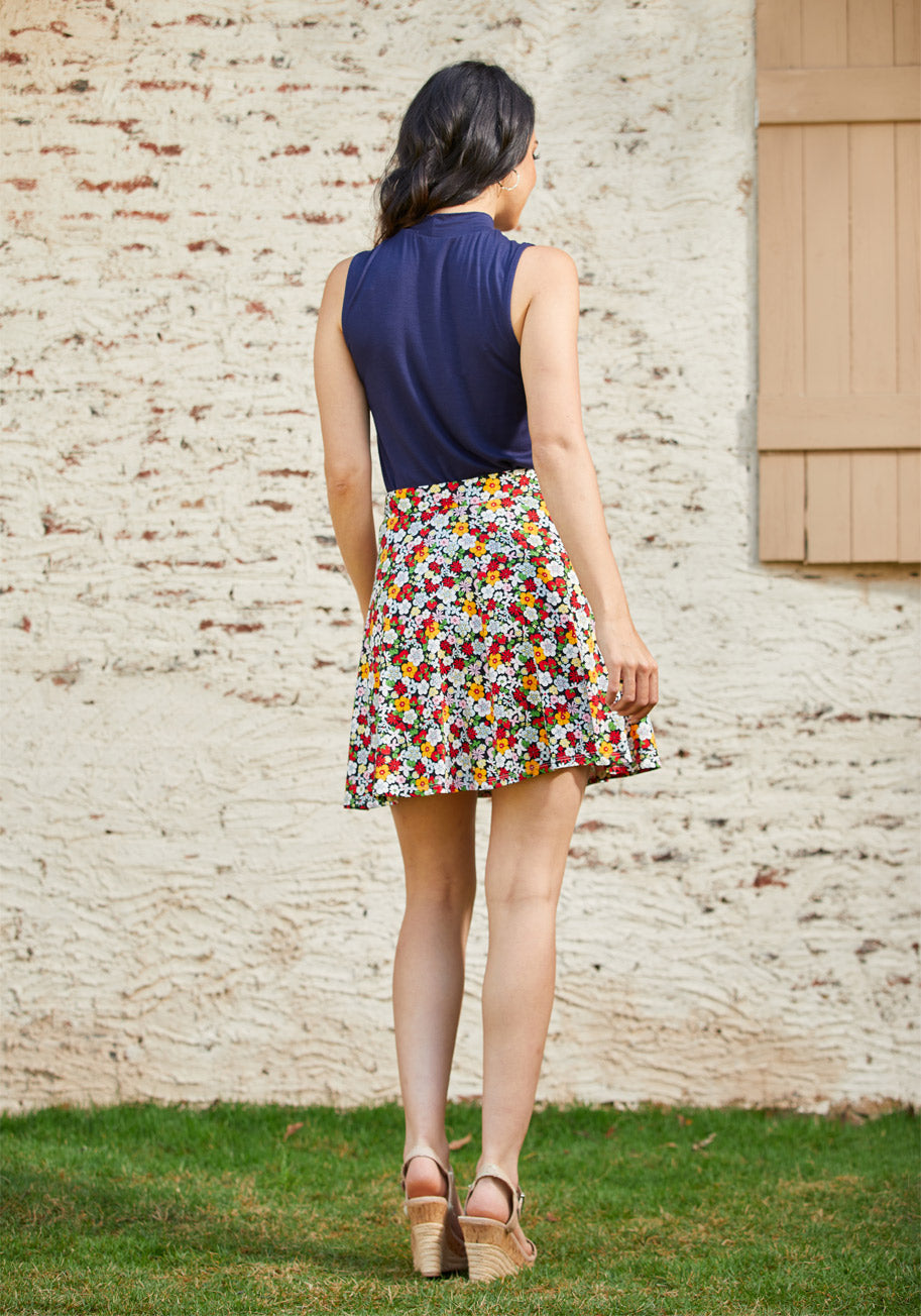 Excellence Attained Mini Skirt - Women's Stretchy High Waist Denim Short Skirt for Summer | Perfect for Casual Outings, Beach Vacations & Night Out