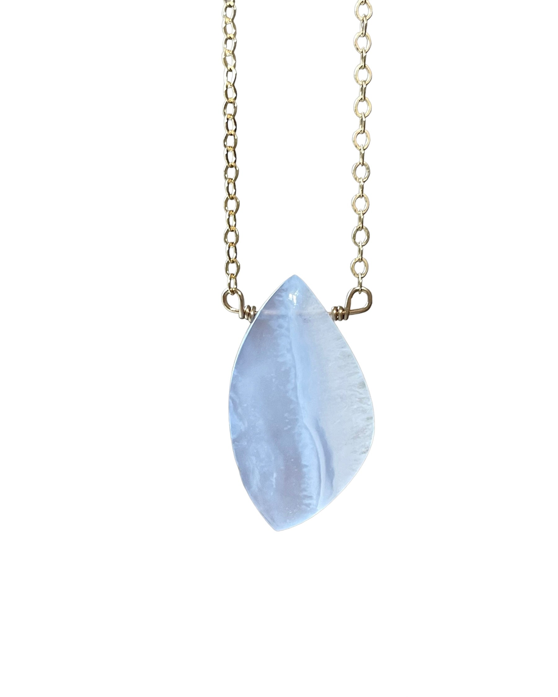 Blue Lace Agate Necklace for Women – Healing Crystal Jewelry for Stress Relief, Spiritual Balance & Elegant Style – Perfect for Meditation, Yoga & Everyday Wear
