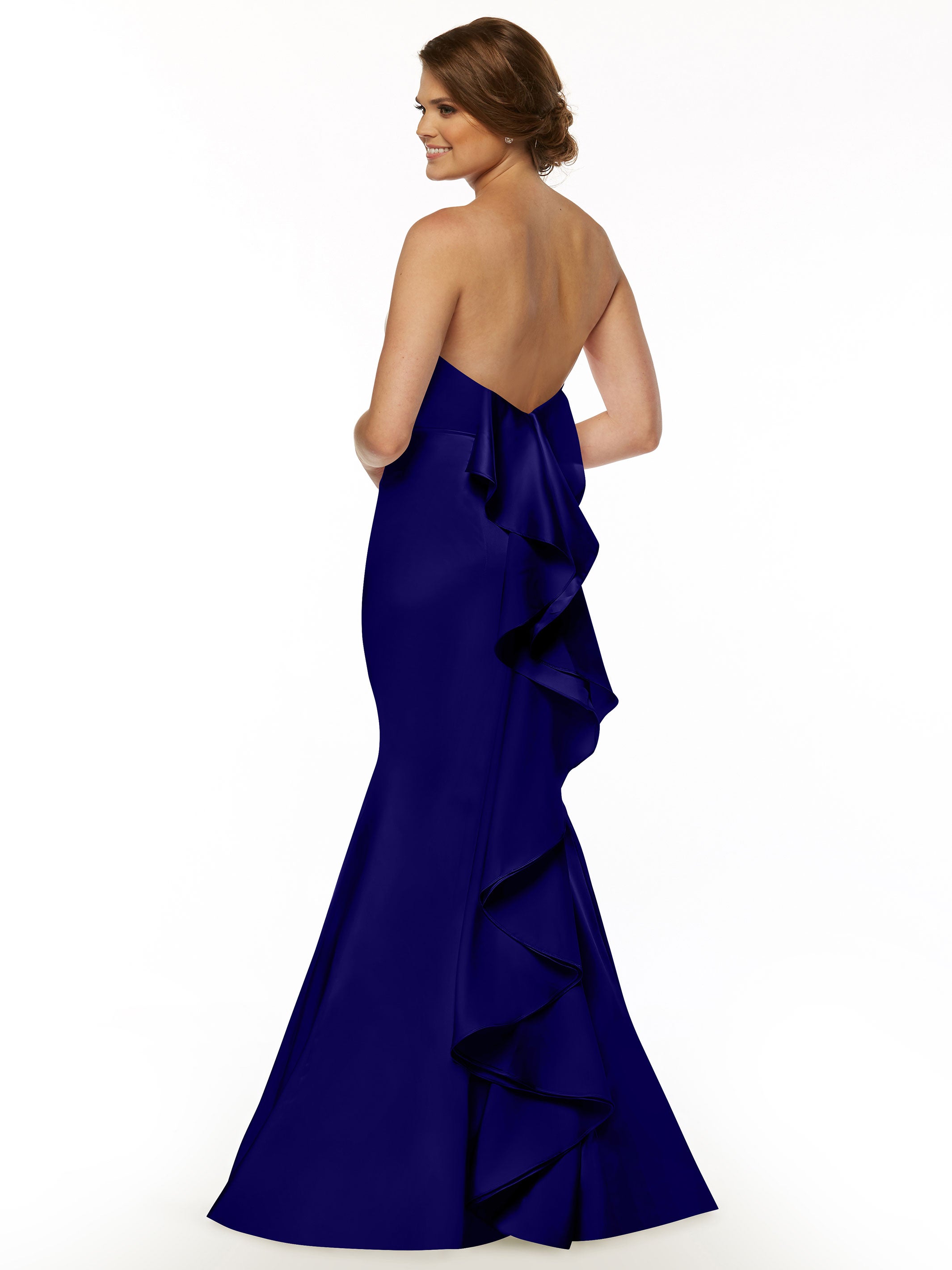 Elegant Strapless Satin Fit and Flare Bridesmaid Dress with Sweetheart Neckline - Perfect for Weddings, Formal Events & Special Occasions