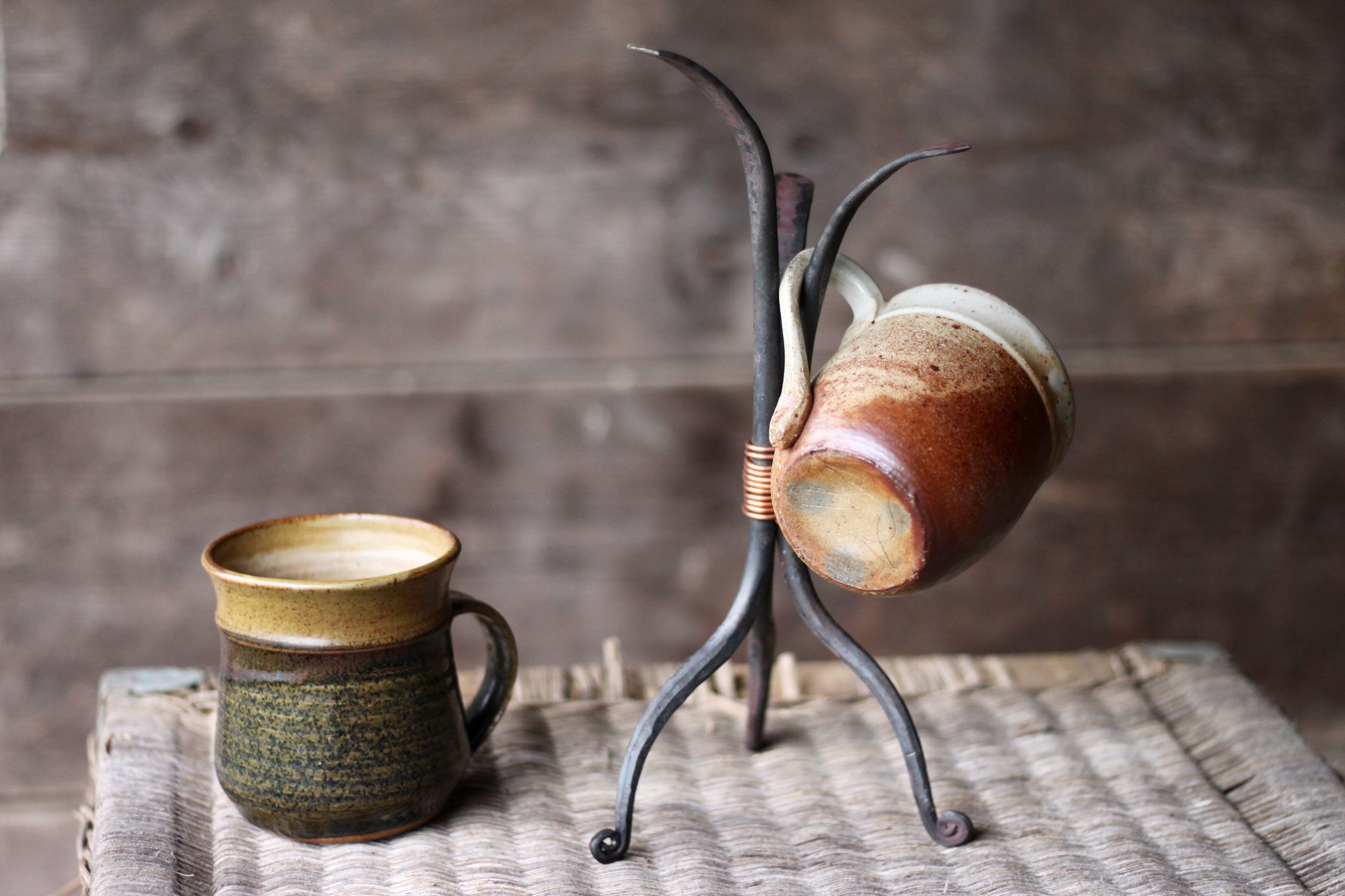Premium Coffee Mug and Tea Cup Holder - Organize Your Mugs in Style | Perfect for Kitchen, Office, or Gift Giving
