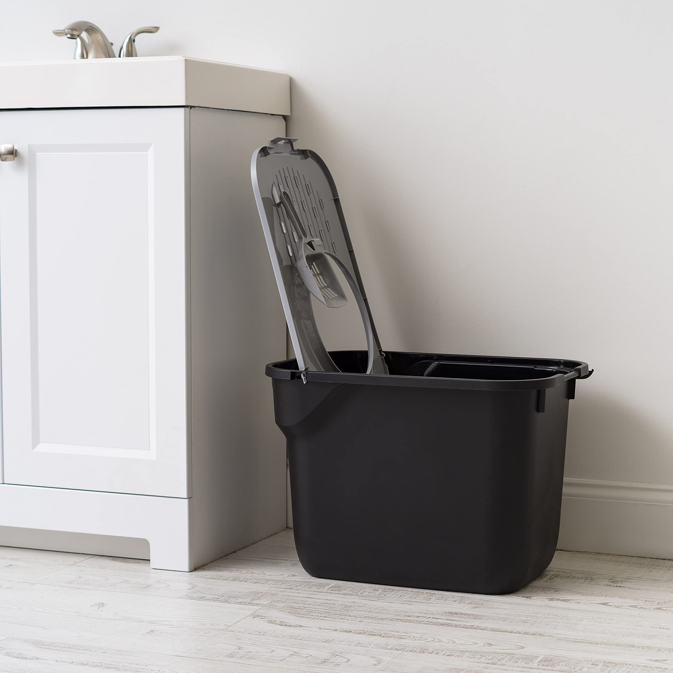 IRIS USA Large Top Entry Cat Litter Box with Scoop & Litter Catching Lid - Enclosed Kitty Litter Box for Odor Control (Black/Gray) - Perfect for Small Spaces & Multi-Cat Homes