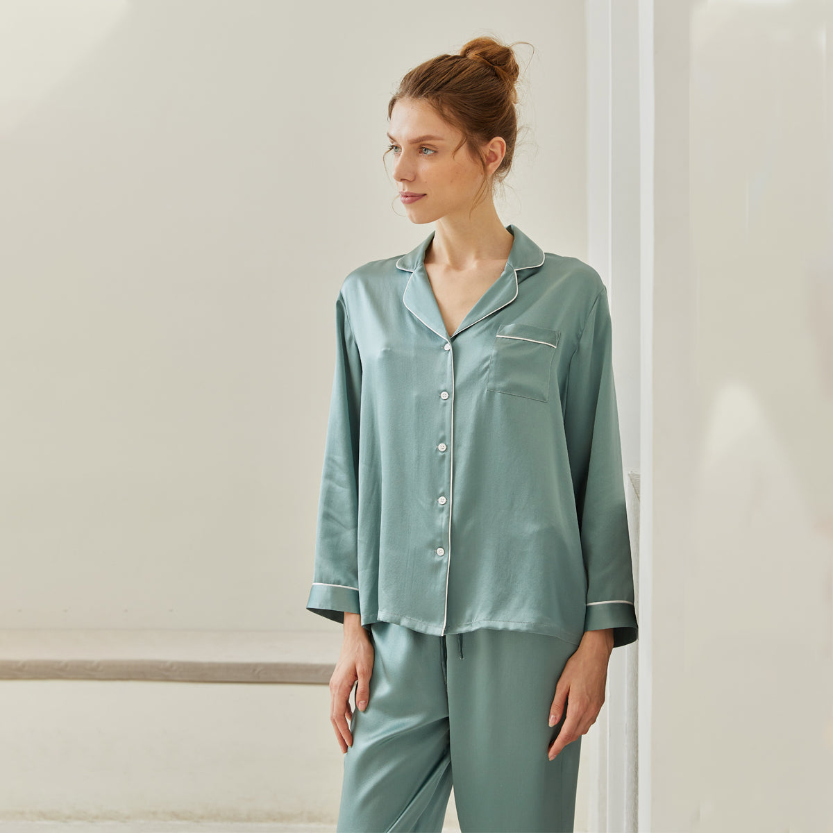 Premium 100% Mulberry Silk Pajama Set for Women - Soft Luxury Sleepwear with Comfortable Fit - Perfect for Relaxing at Home, Spa Days & Romantic Getaways