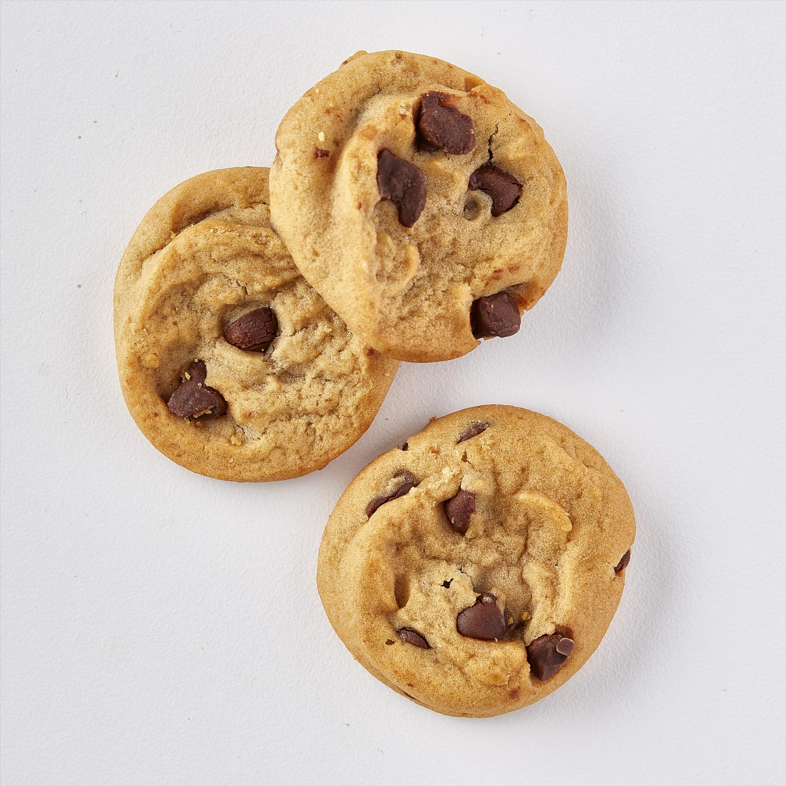 Pillsbury Mini Soft Baked Chocolate Chip Cookies - 6 Count (18 oz) Pack of 9 | Perfect for Lunchboxes, Snacks & Party Treats