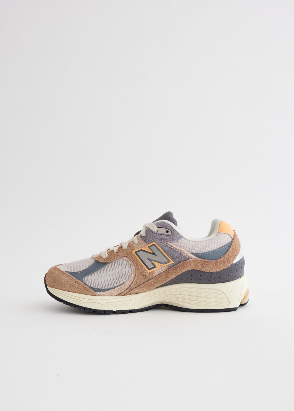 New Balance 2002R 'Mushroom' Retro Running Sneakers for Men - Lightweight Comfortable Casual Shoes for Walking, Gym & Everyday Wear