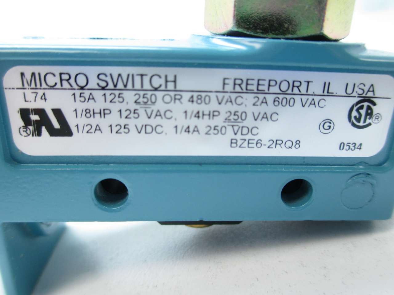 Honeywell S&C BZE6-2RQ8 Limit Switch with Top Roller Plunger - SPDT Electrical Switch for Industrial Automation & Machinery Control