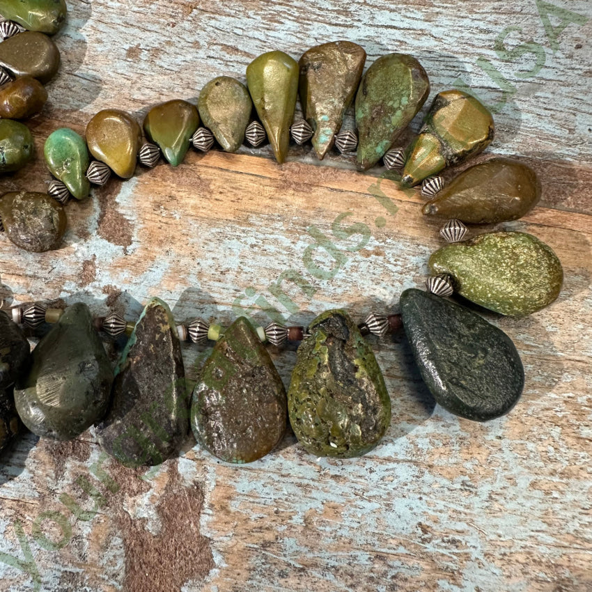 Vintage Green Turquoise Tab Bead Necklace 20.5