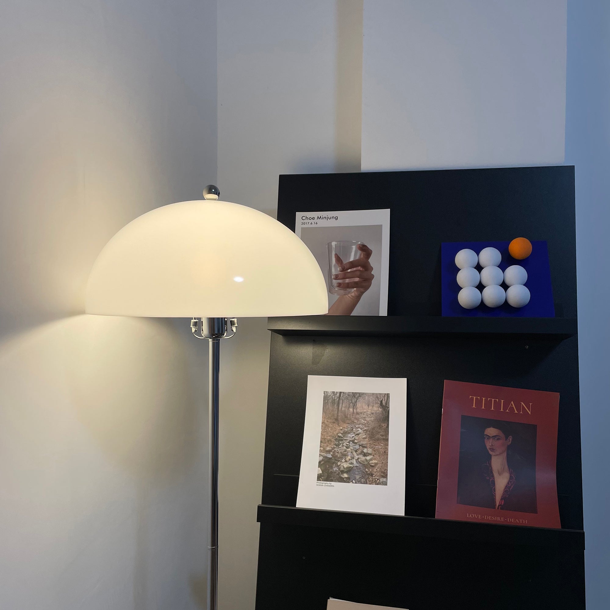 Modern Acrylic Mushroom Floor Lamp - Dimmable LED Standing Light for Living Room, Bedroom & Office - Soft Ambient Lighting for Home Decor & Relaxation