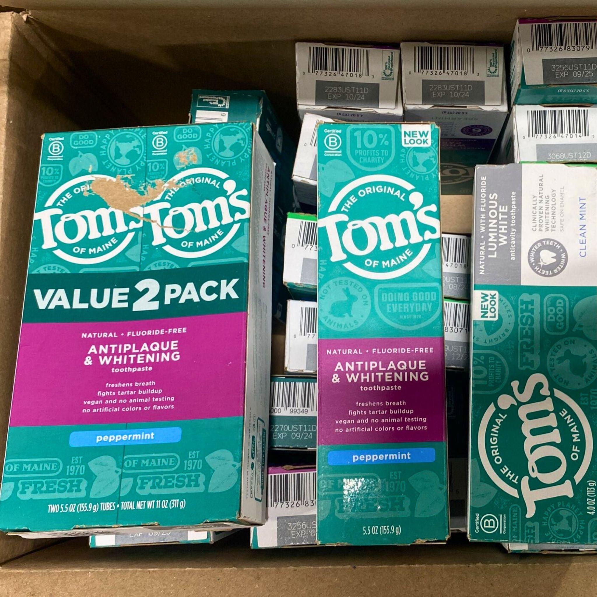 Original Tom's of Maine Natural Toothpaste Variety Pack - 32 Count (Fluoride-Free, SLS-Free) for Fresh Breath & Whitening - Perfect for Travel, Home & Office Use