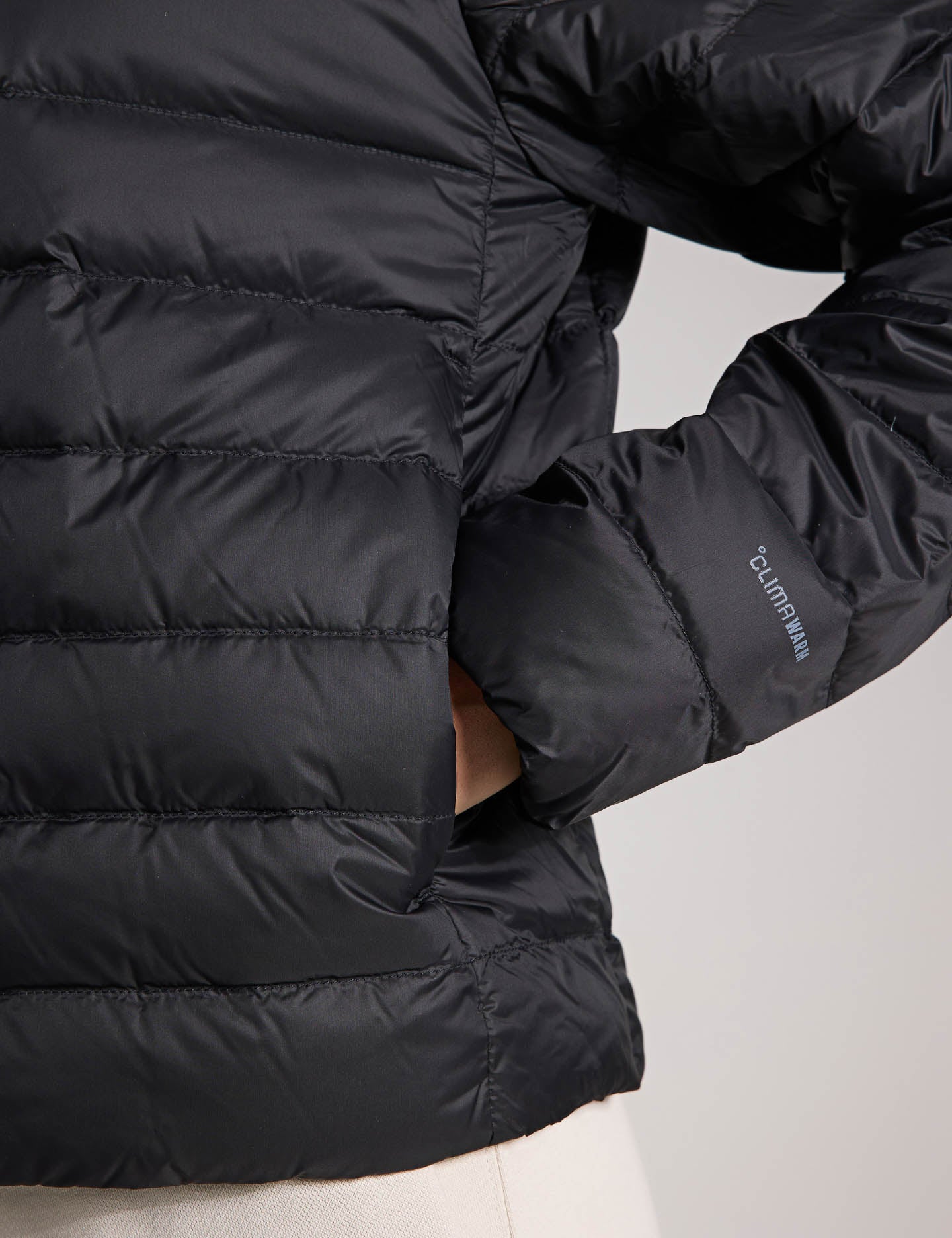 Helionic Lightweight Down Jacket for Men & Women - Warm Winter Coat, Waterproof & Windproof, Black - Perfect for Skiing, Hiking & Outdoor Adventures