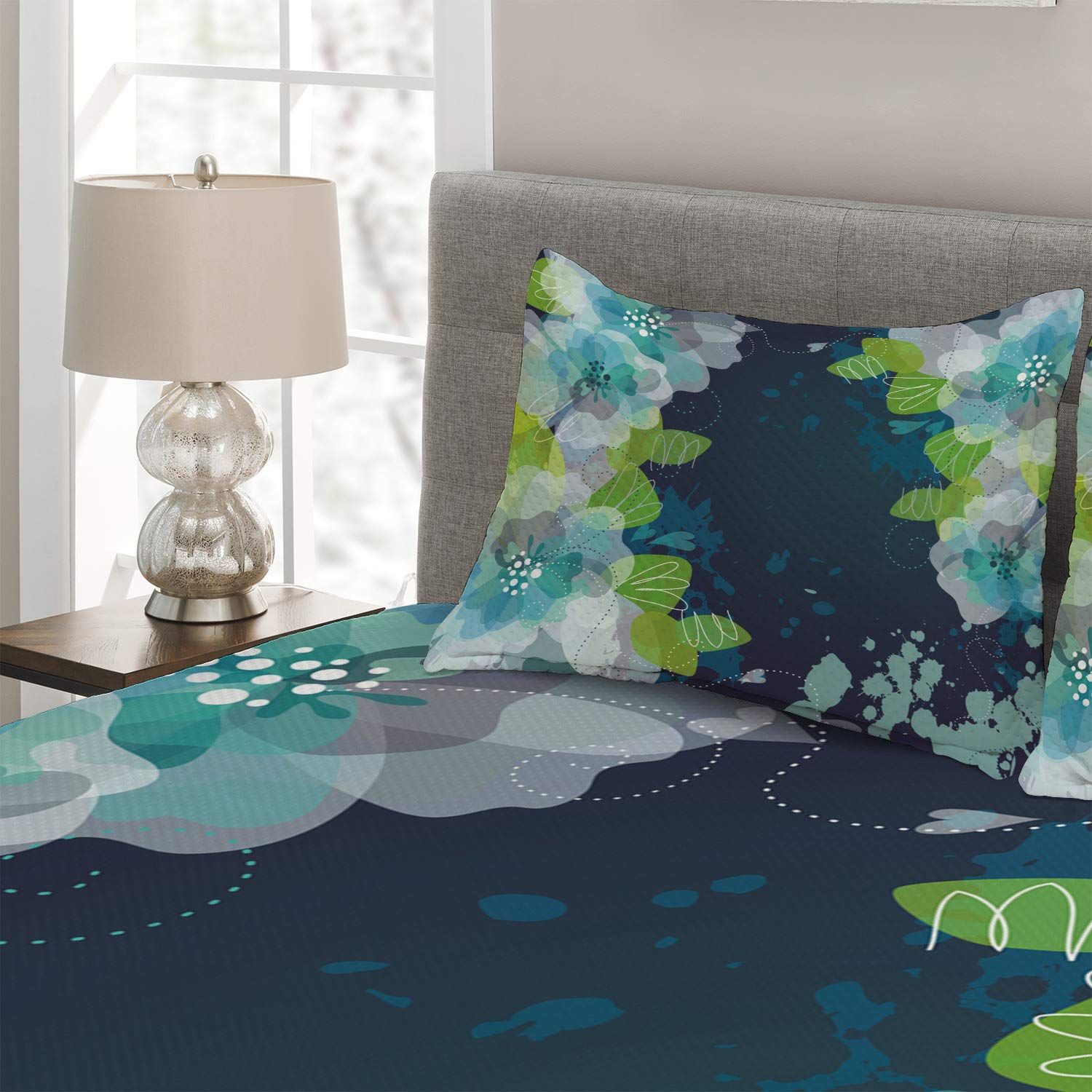 Ambesonne Navy Blue King Size 3-Piece Quilted Bedspread Set with 2 Pillow Shams - Abstract Floral Design on Grunge Backdrop in Navy, Pale Green & White | Elegant Bedroom Decor for Master Suite, Guest Room or Vacation Home