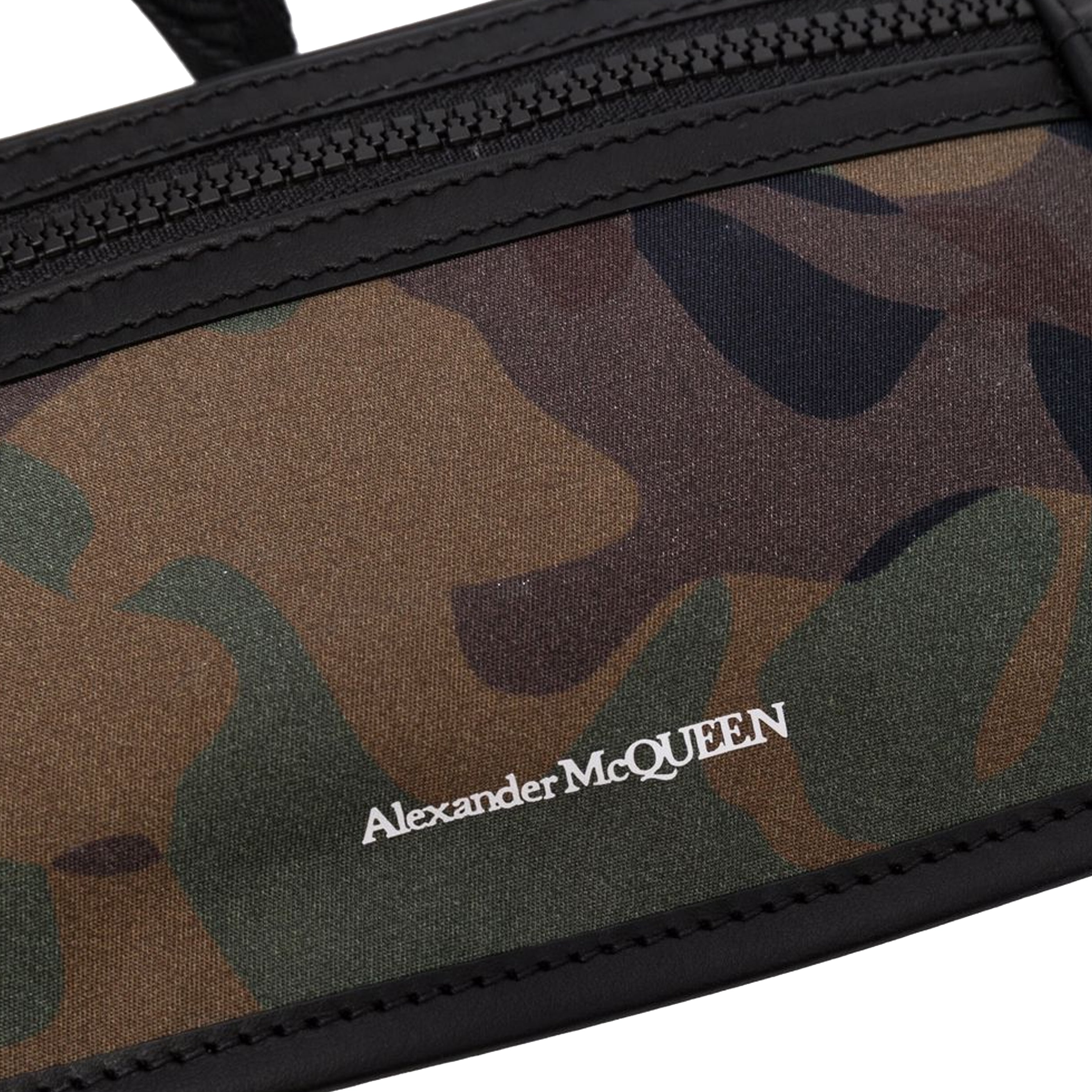 Trendy Camouflage Flat Bum Bag - Stylish Waist Pack for Travel, Hiking & Everyday Use