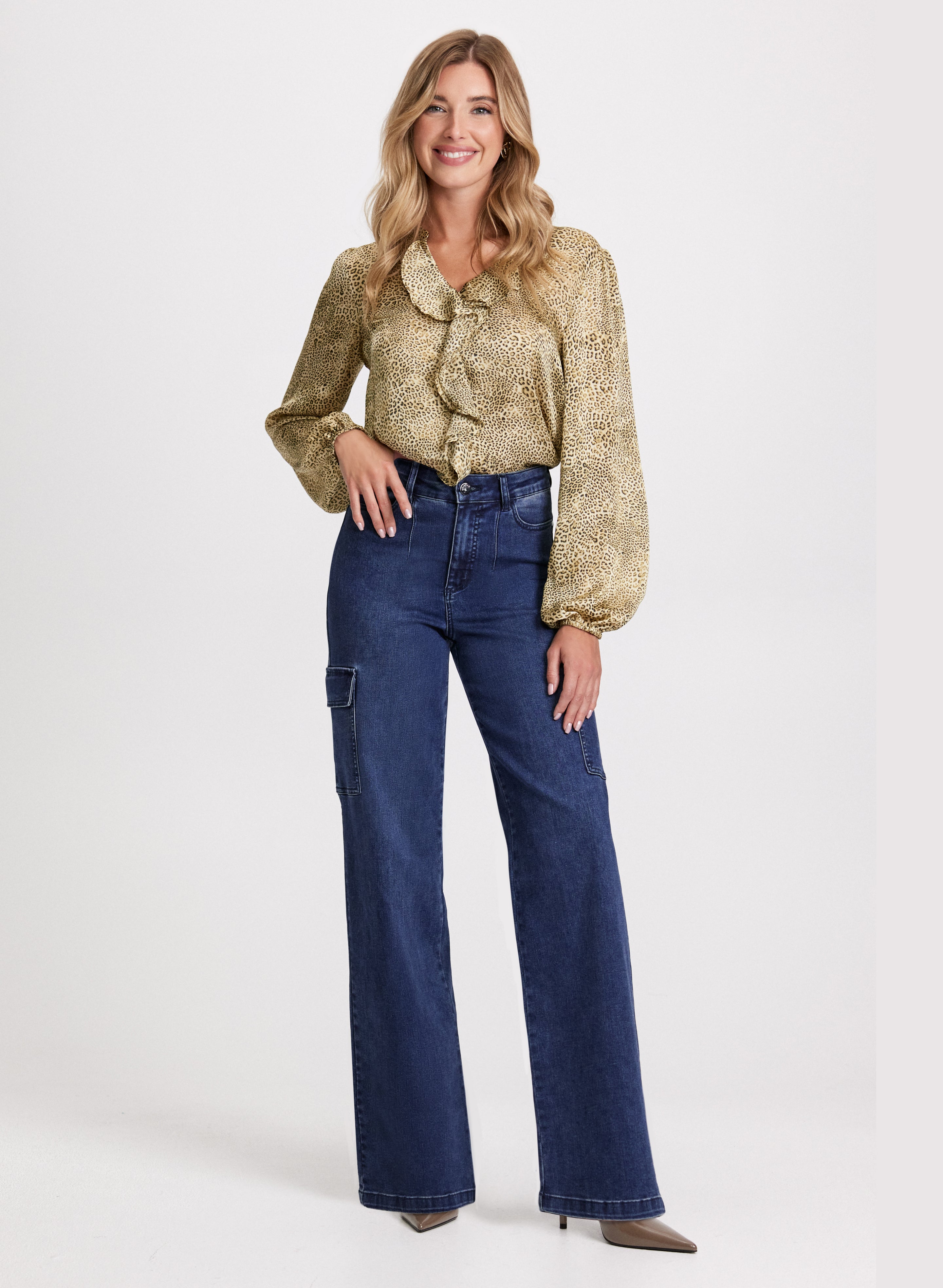 Stylish Animal Print Blouse & Women's Cargo Jeans Set - Trendy Casual Outfit for Streetwear, Date Night & Fall Fashion