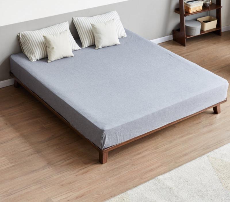 Oak Solid Wood Modern Platform Bed - Headboard Free, Minimalist Bed Frame for Bedroom, Guest Room & Studio Apartment | Durable & Stylish Design
