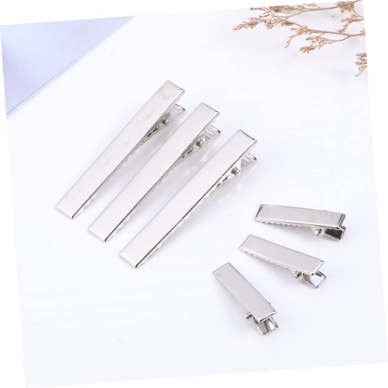 FOMIYES 200pcs Silver Hair Sectioning Clips - Professional Metal Alligator Hair Clips for Extensions, Styling & Salon Use - Perfect for Hairdressers, DIY Haircuts & Home Hair Care