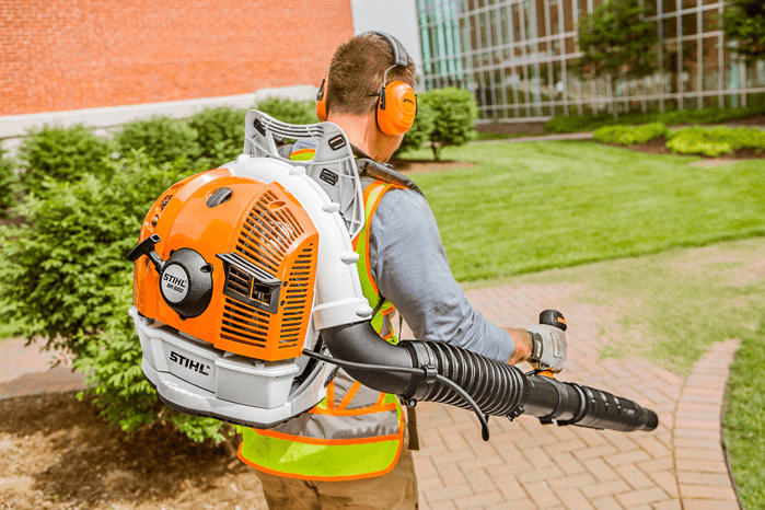 STIHL BR 600 Professional Backpack Leaf Blower - Powerful 75.6cc Gas Engine with Low Emission Technology for Yard Cleanup, Landscaping & Commercial Use