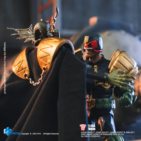 PRE ORDER - Hiya 1/18 Scale 4-Inch Judge Dredd Action Figure - Exquisite Mini Series Collectible - Gaze Into The Fist of Dredd - Perfect for Display, Collecting & Action Figure Battles