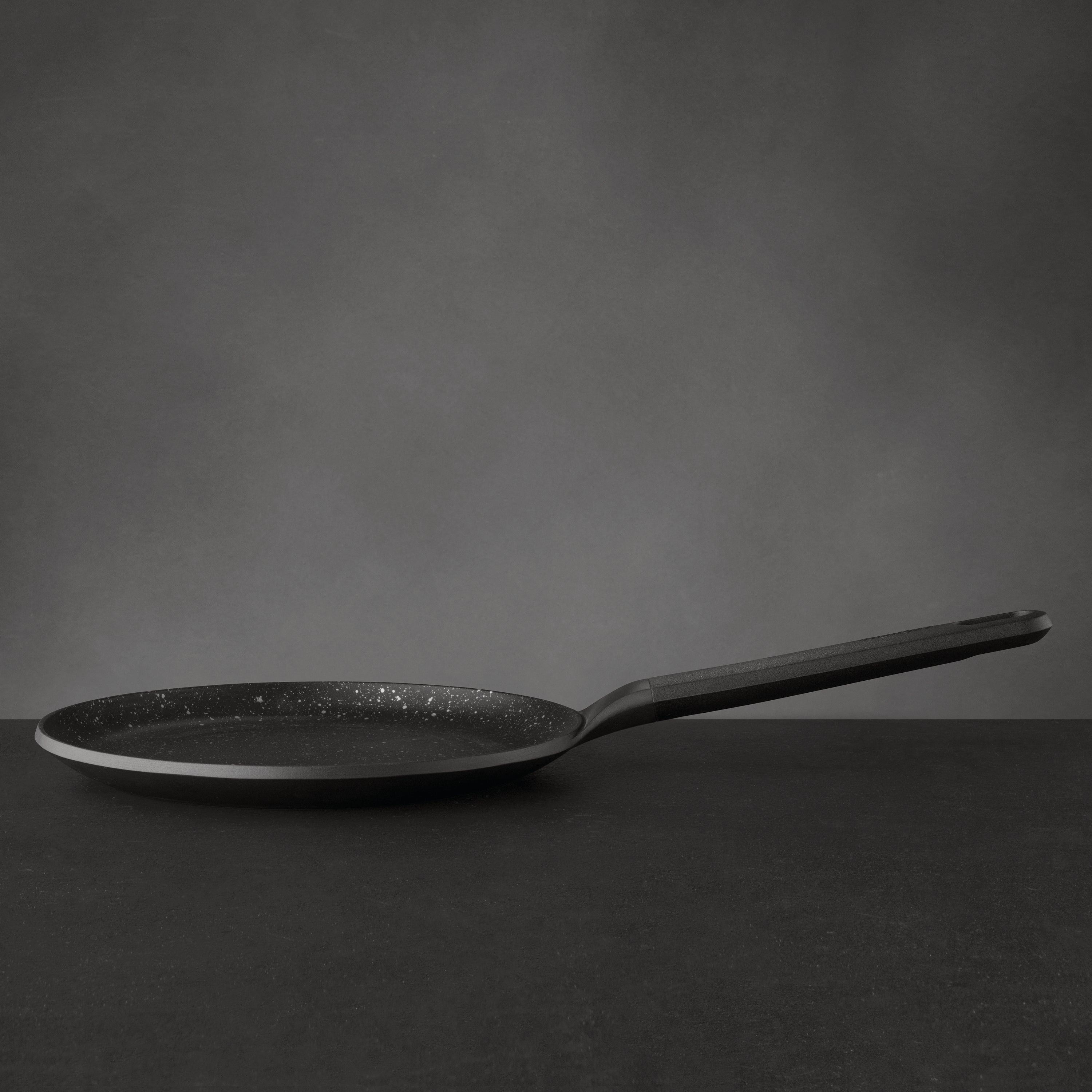 BergHOFF GEM 10-Inch Non-Stick Pancake Pan - Black | Professional Griddle for Fluffy Pancakes, Crepes & Eggs | Perfect for Breakfast, Brunch & Family Cooking
