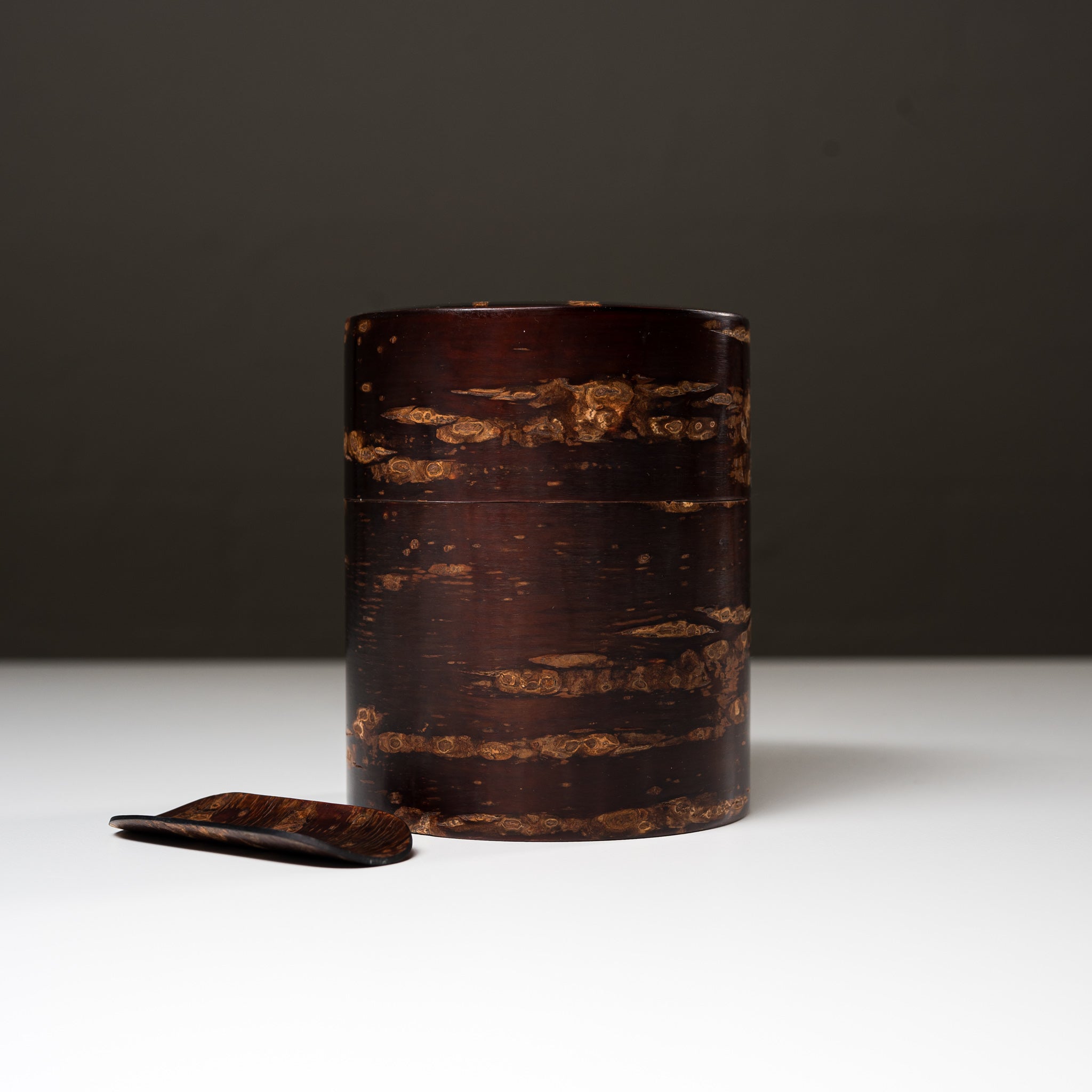 Premium Tomioka Cherry Bark Tea Caddy Gift Set - Traditional Japanese Hiragata Style (200g) - Perfect for Tea Ceremonies, Home Decor & Unique Gifts