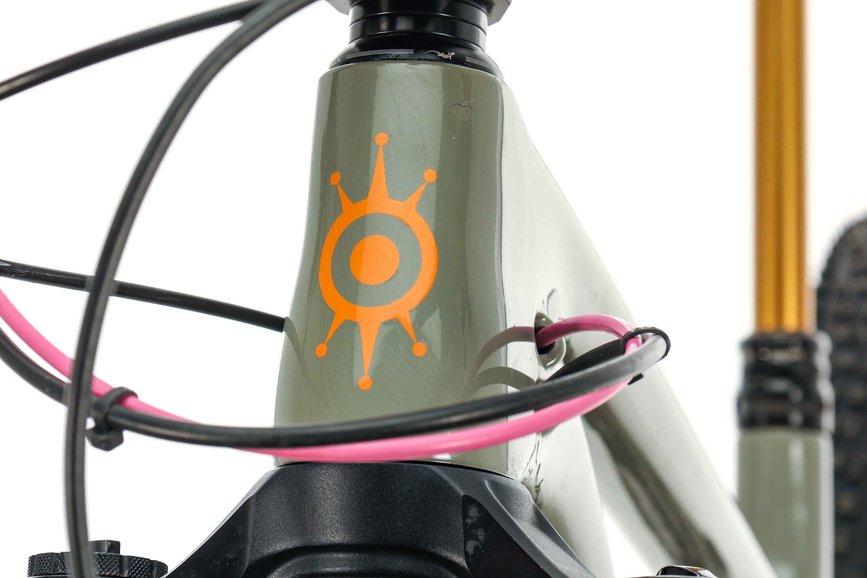 2021 Alchemy Arktos 135 XT Mountain Bike - Medium Frame Size | Perfect for Trail Riding & Mountain Adventures