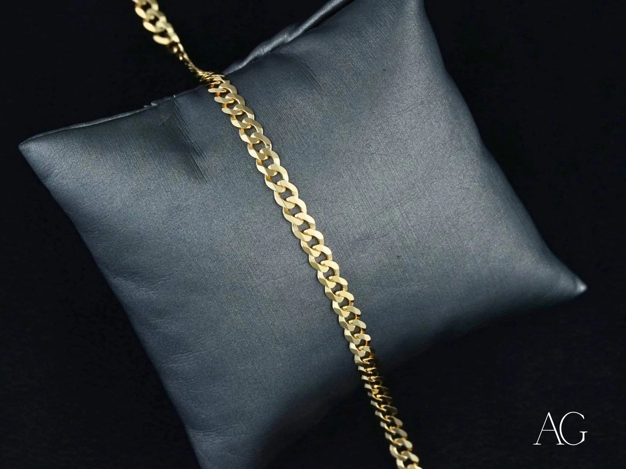 18K Solid Gold Cuban Link Bracelet for Men & Women - Timeless Elegance & Luxury Jewelry - Perfect for Gifts, Weddings, and Special Occasions