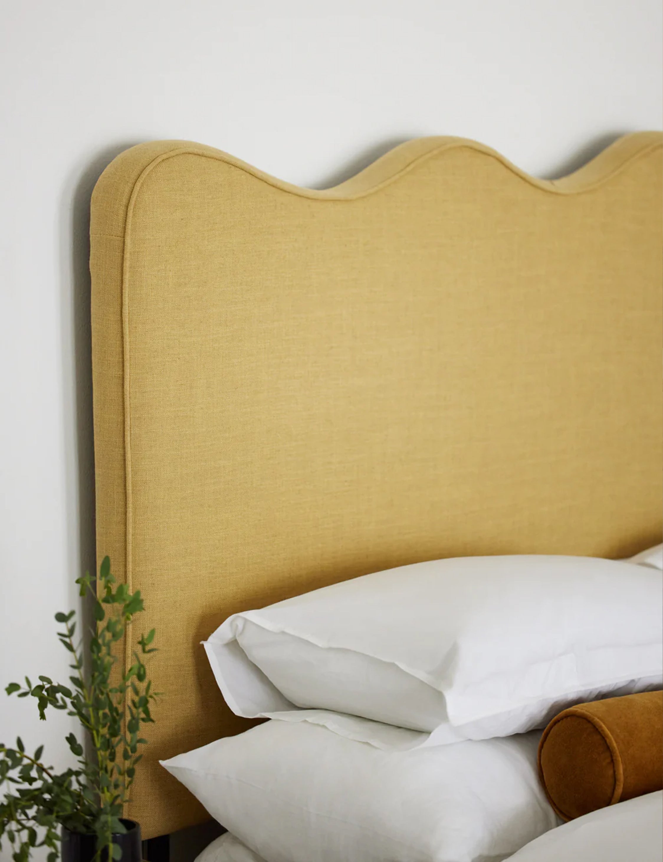 Modern Clementine Platform Bed Frame - Queen Size, Wooden Slat Support, Sturdy & Minimalist Design - Perfect for Bedrooms, Guest Rooms & Small Spaces