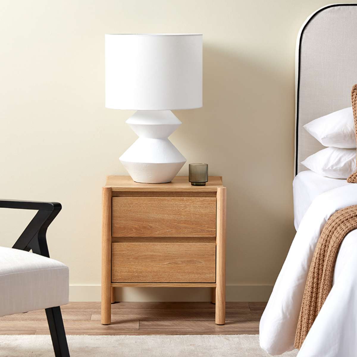 Quinn Natural 3-Piece Bedroom Set - Queen Size Bed Frame, Nightstand & Dresser - Modern Solid Wood Furniture for Master Bedroom or Guest Room