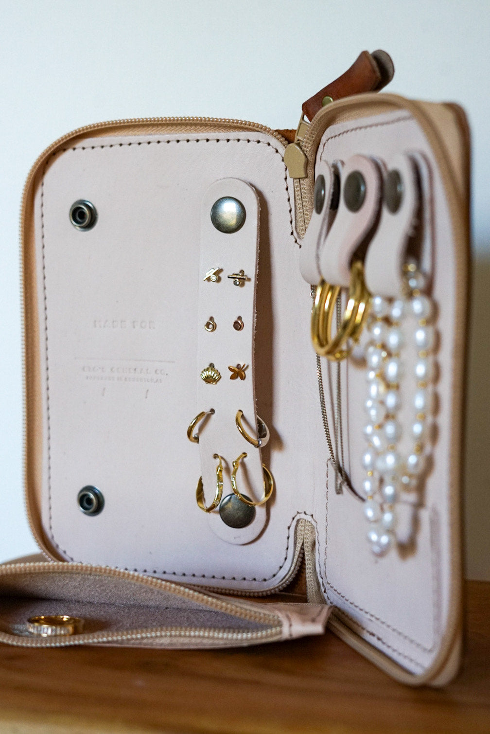 Stylish Jewelry Travel Case - Hillbilly Copper Design for Necklaces & Rings | Perfect for Vacations, Business Trips & Gift Giving