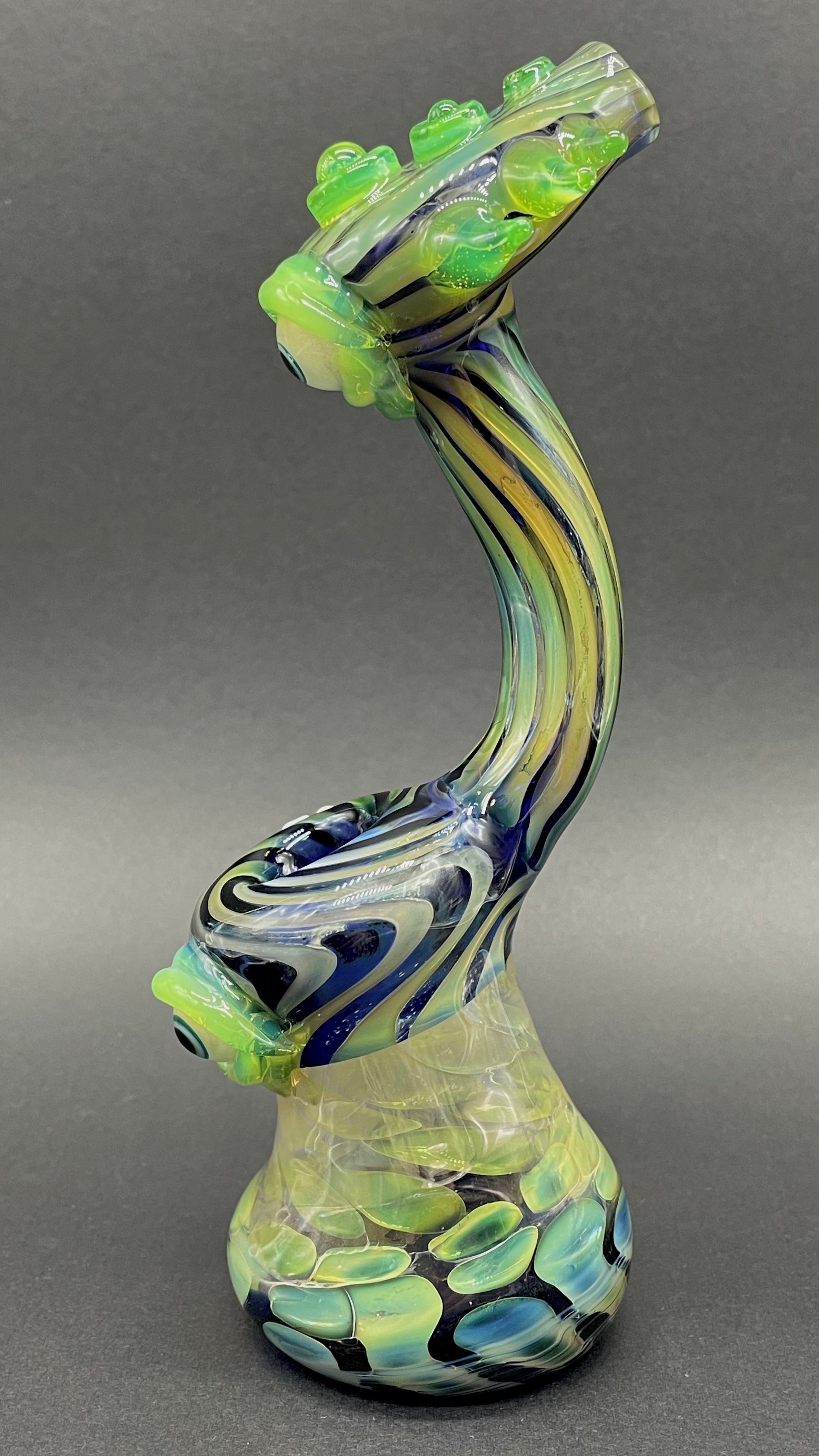 Alien Head Bubbler - Unique Glass Water Pipe for Smoking | Perfect for Home Use, Parties & Gifts