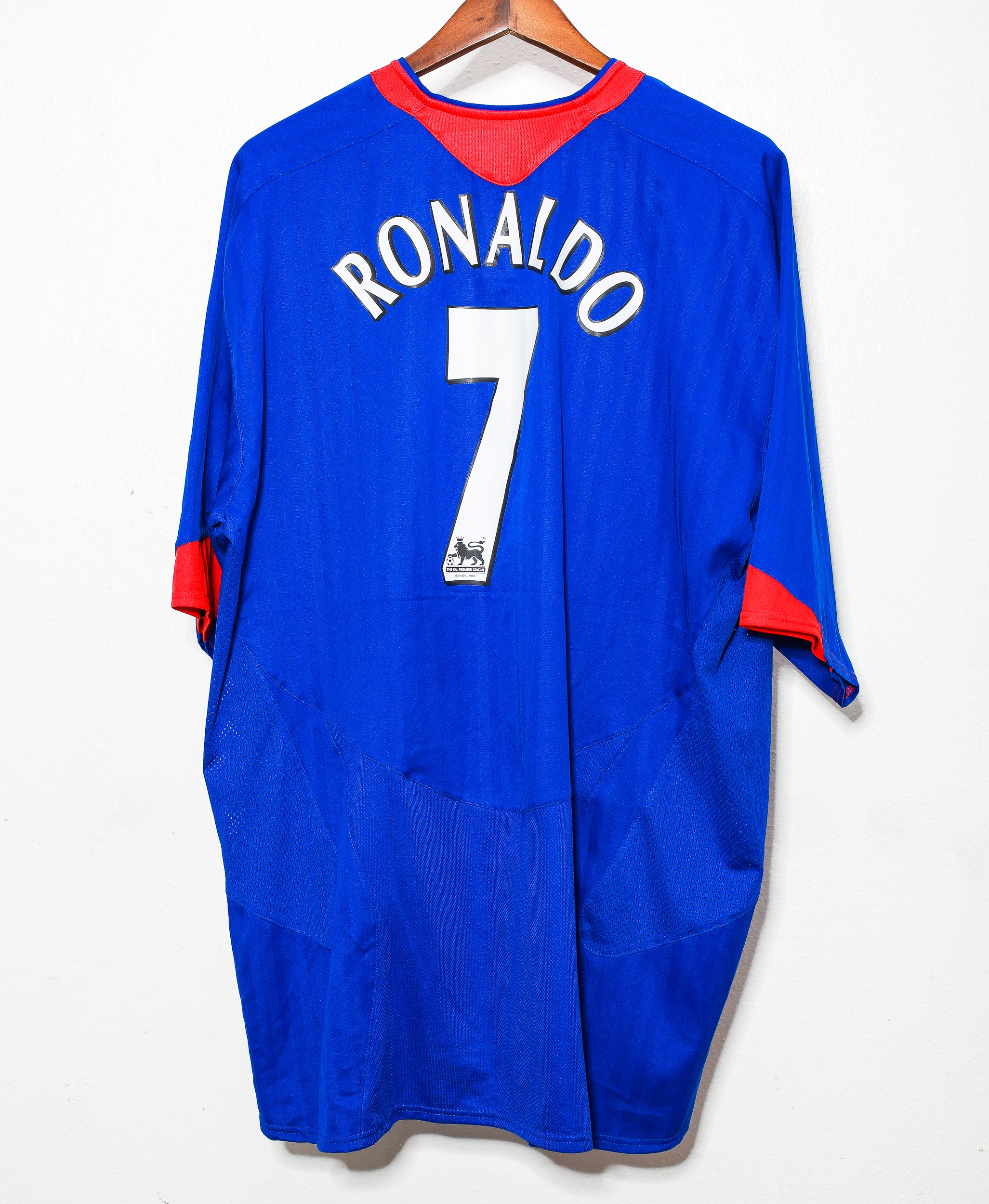 2006 Manchester United Third #7 Cristiano Ronaldo Jersey - XXXL Size - Authentic Soccer Shirt for Fans & Collectors - Perfect for Games, Events & Memorabilia Display