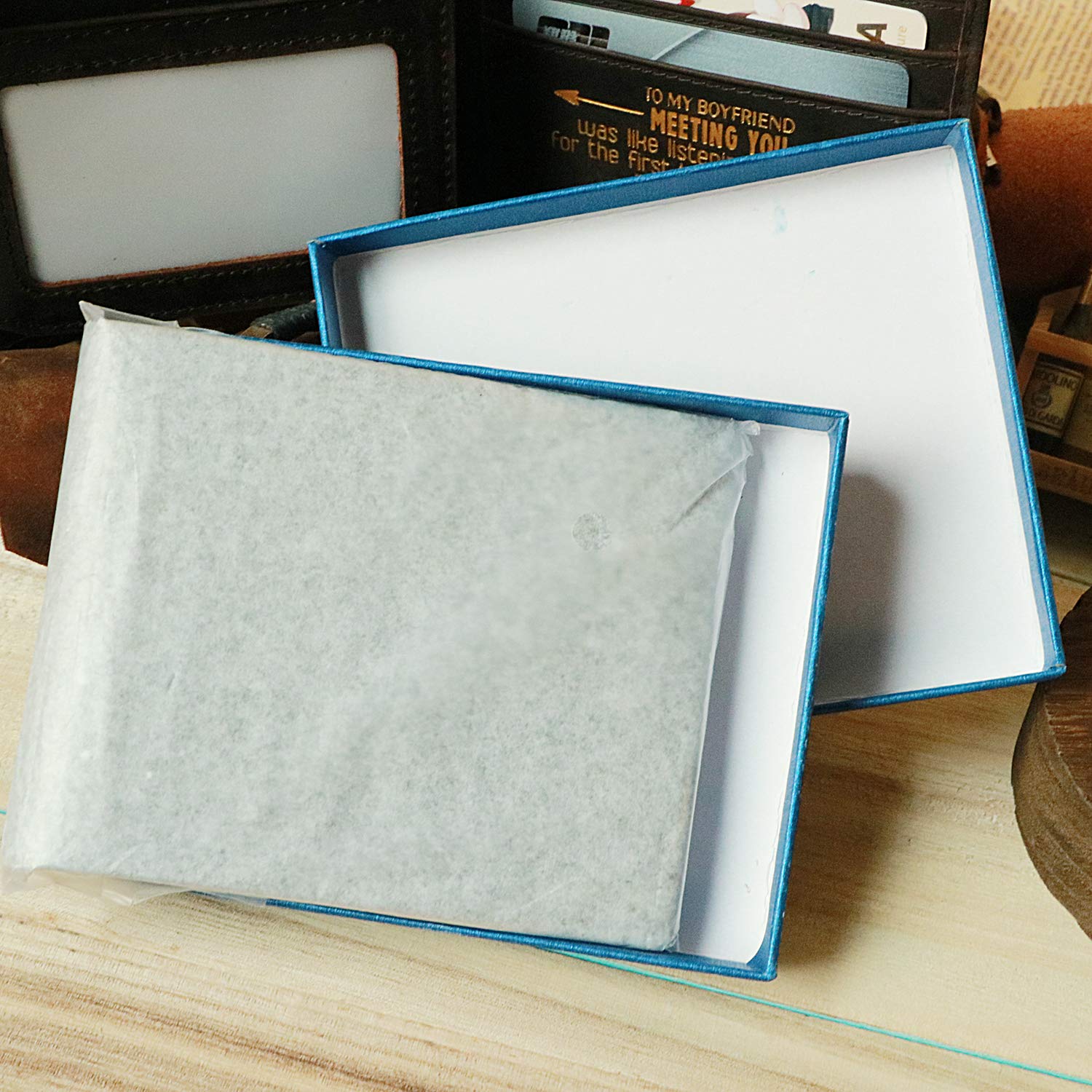 Personalized Engraved Trifold Leather Wallet for Men - Romantic Valentine's Day Gift for Boyfriend, Husband & Dad - Best Anniversary & Birthday Present Idea - Perfect for Everyday Use, Travel & Special Occasions